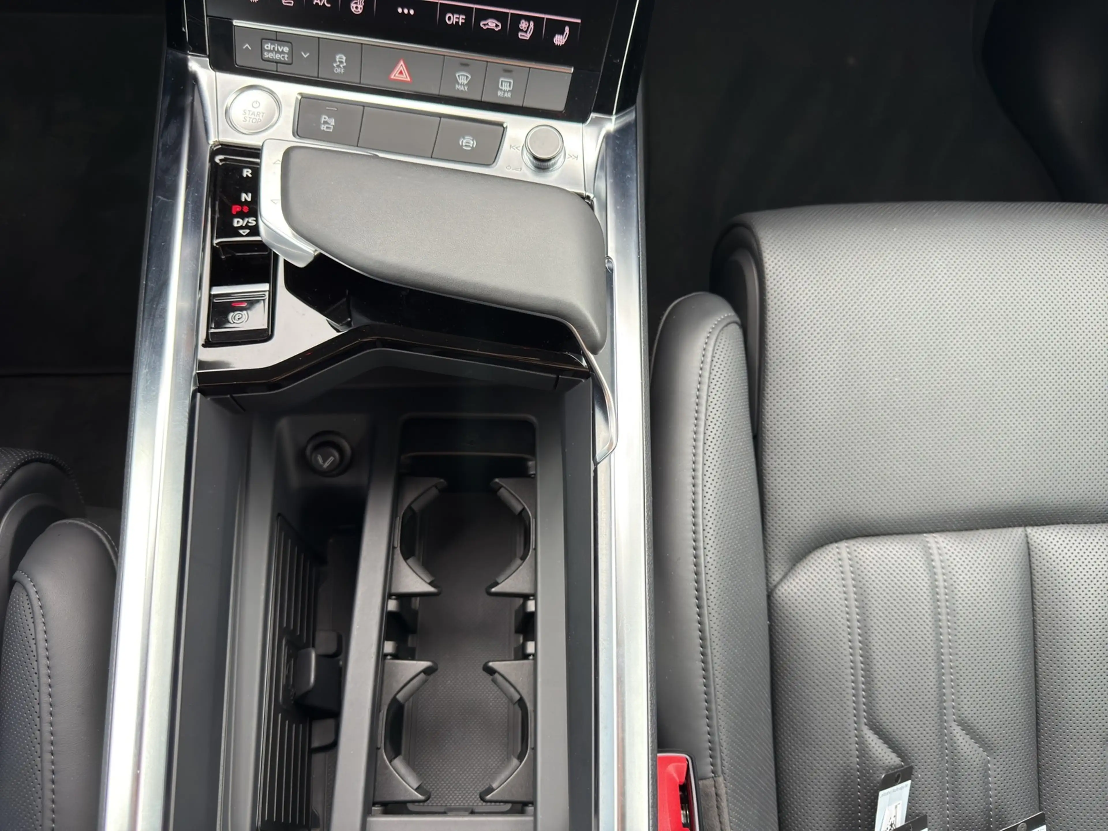 Audi e-tron advanced 55 quattro 300 advanced — photo 13