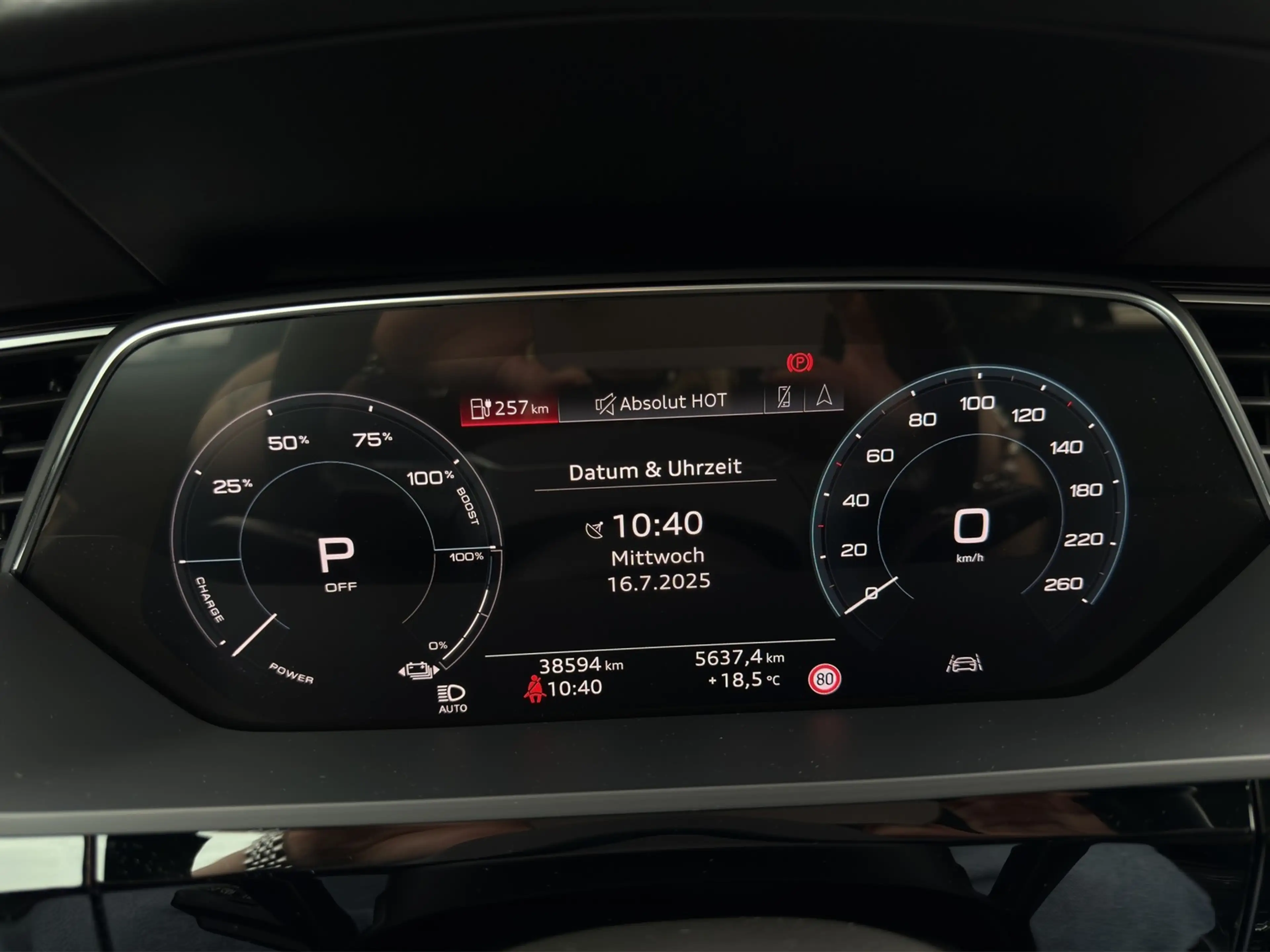 Audi e-tron advanced 55 quattro 300 advanced — photo 9