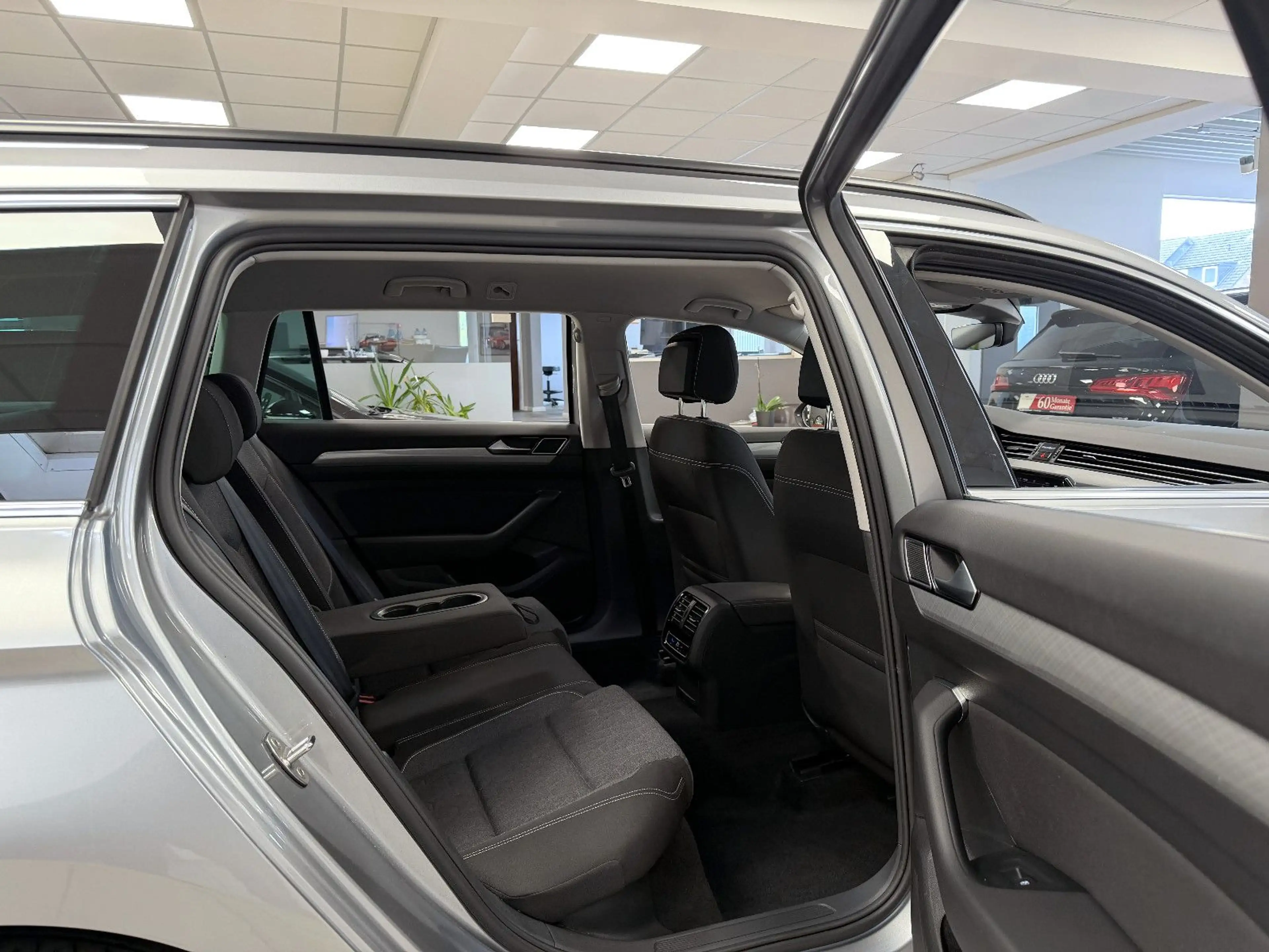 Volkswagen Passat Variant Business *AHK*ACC*Kamera*Massage — photo 14