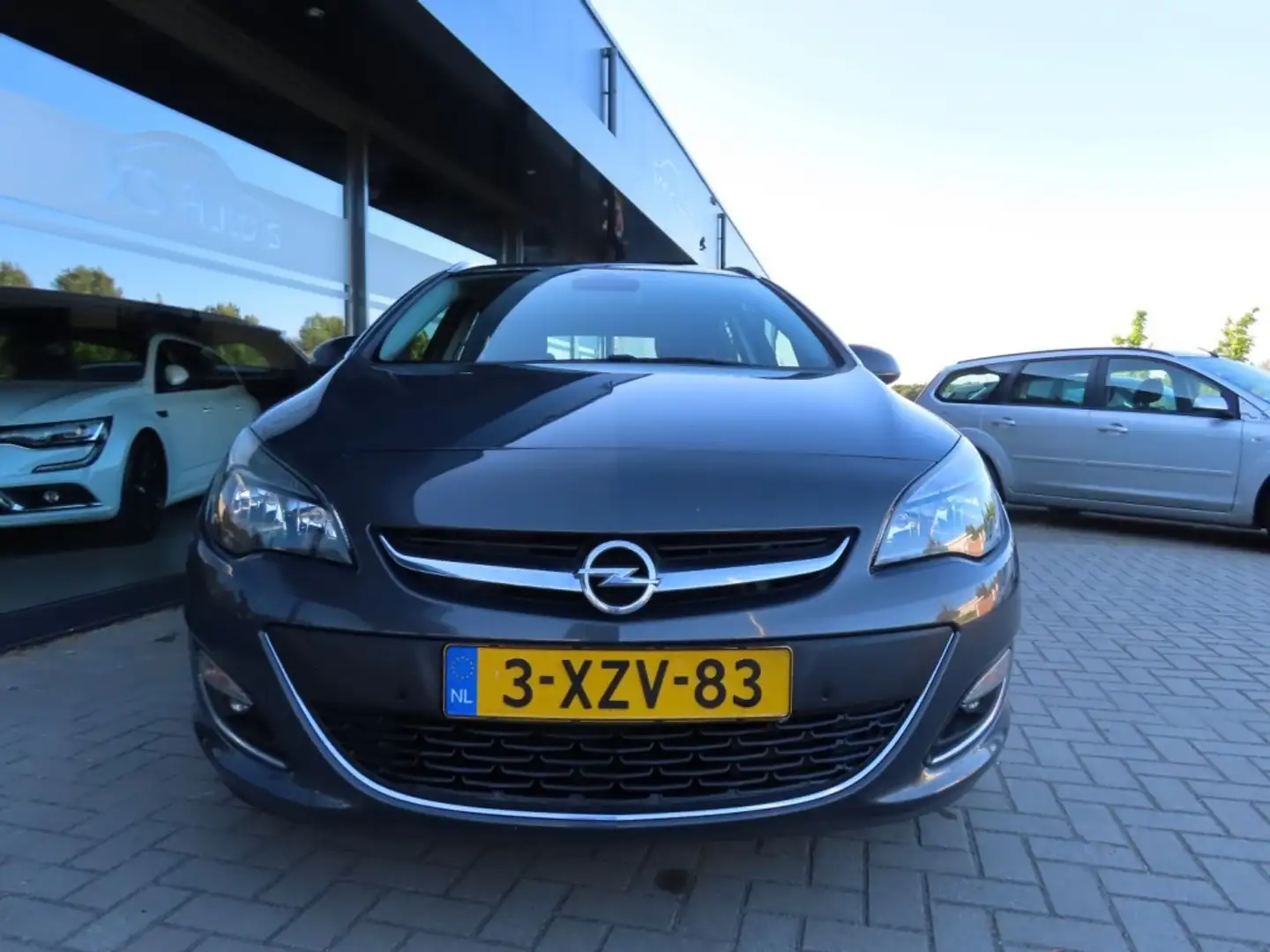 Opel Astra 1.4 Turbo Cosmo Ecc Cruise Navi Camera 18 Inch 201 Grijs - 2