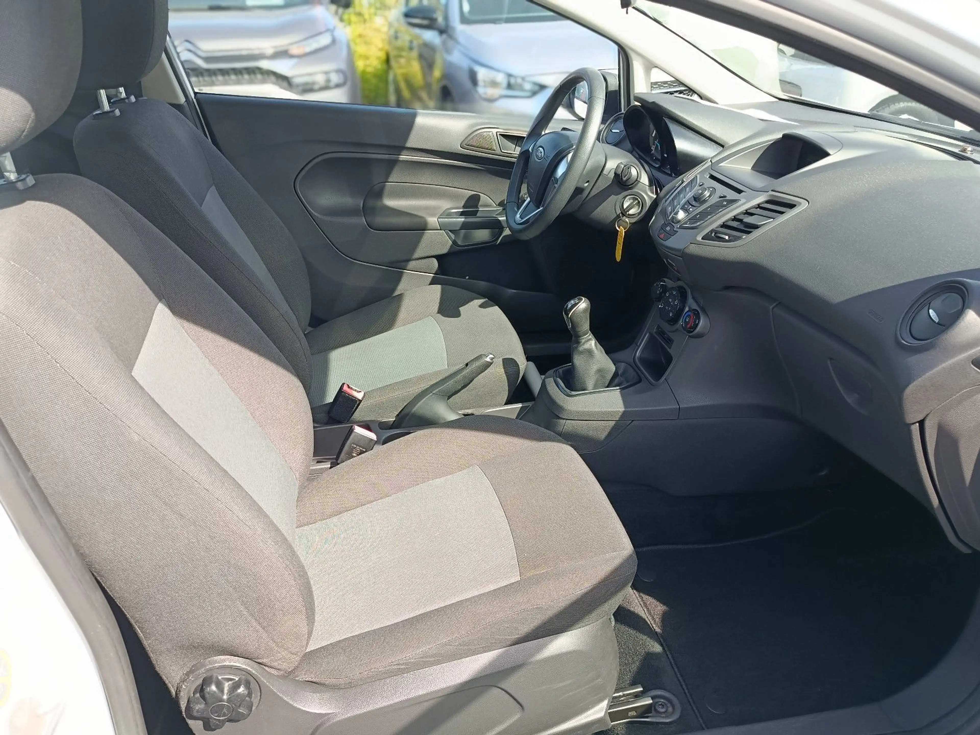 Ford Fiesta Ambiente Klima*Alufelgen*Allwetterreifen — photo 7