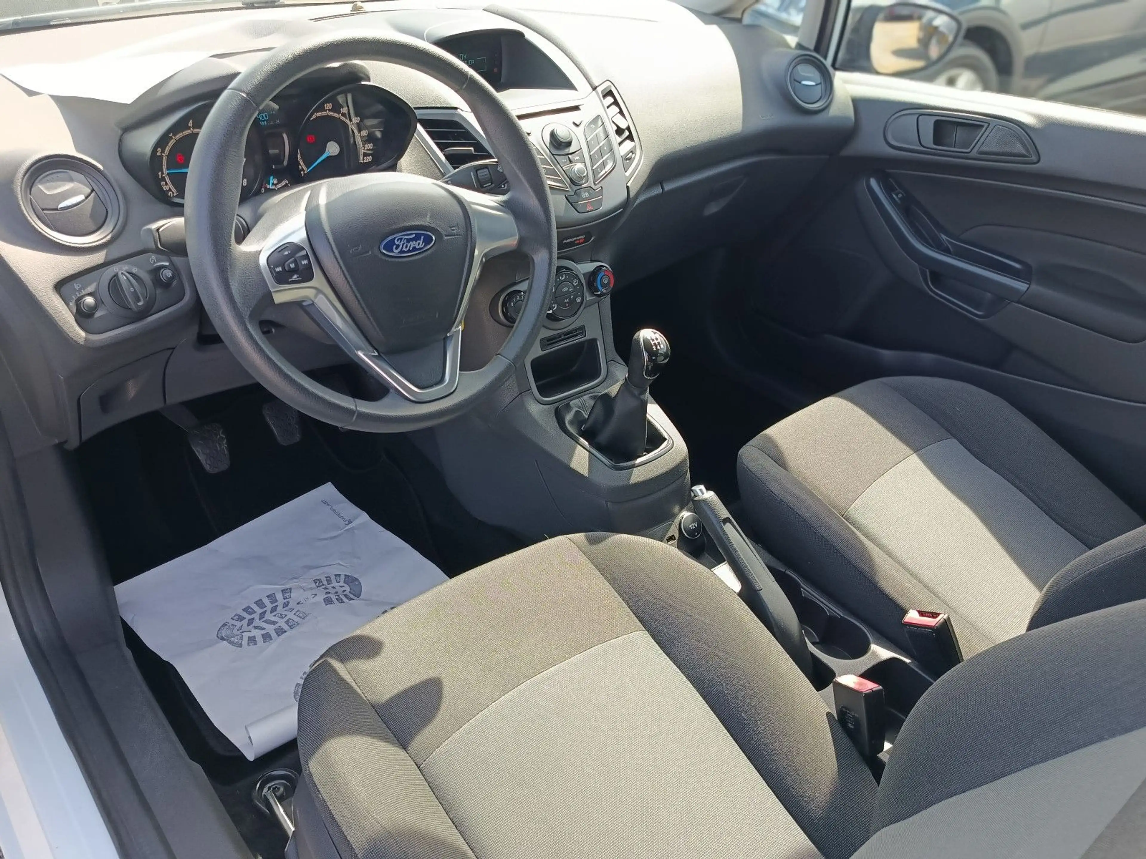 Ford Fiesta Ambiente Klima*Alufelgen*Allwetterreifen — photo 10