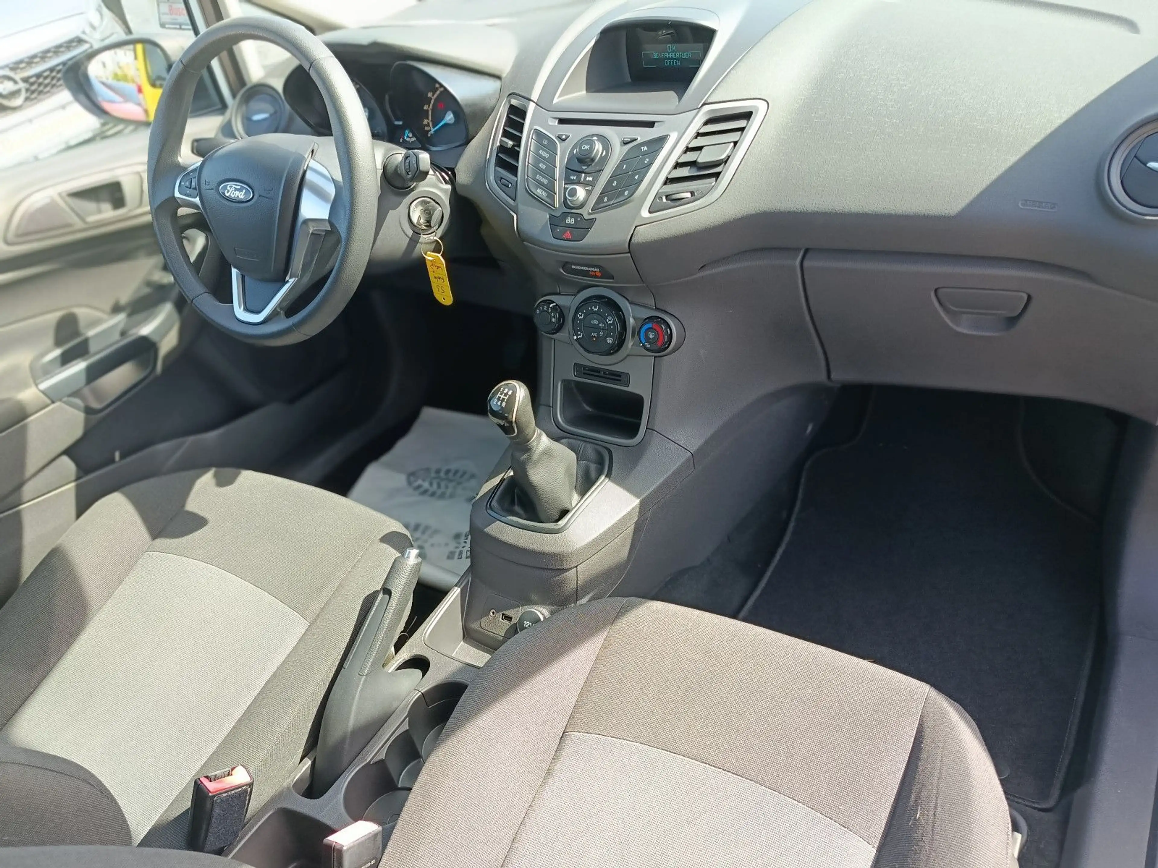 Ford Fiesta Ambiente Klima*Alufelgen*Allwetterreifen — photo 8
