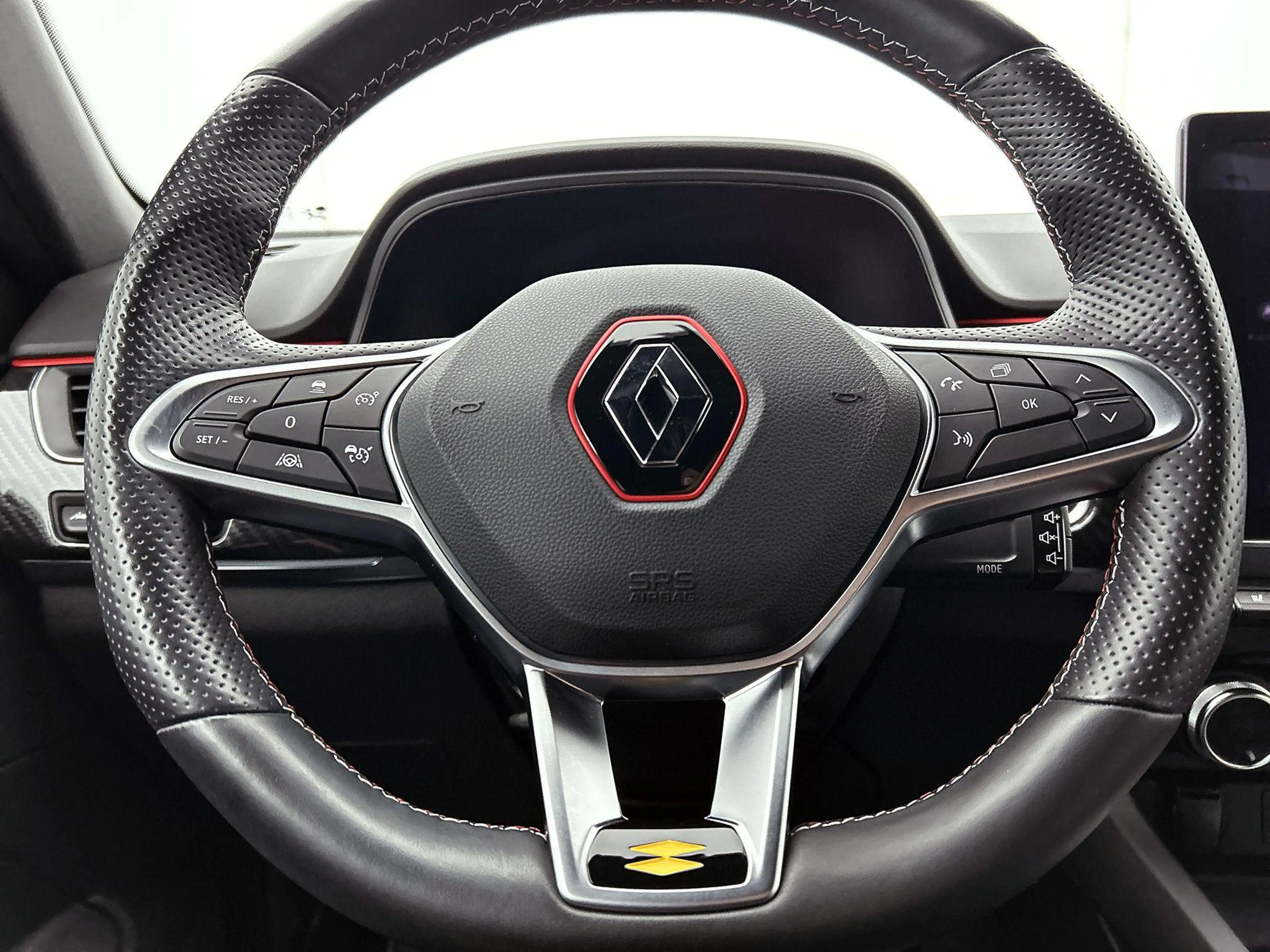 Renault Arkana 1.6 E-Tech Hybrid 145 R.S. Line — photo 13