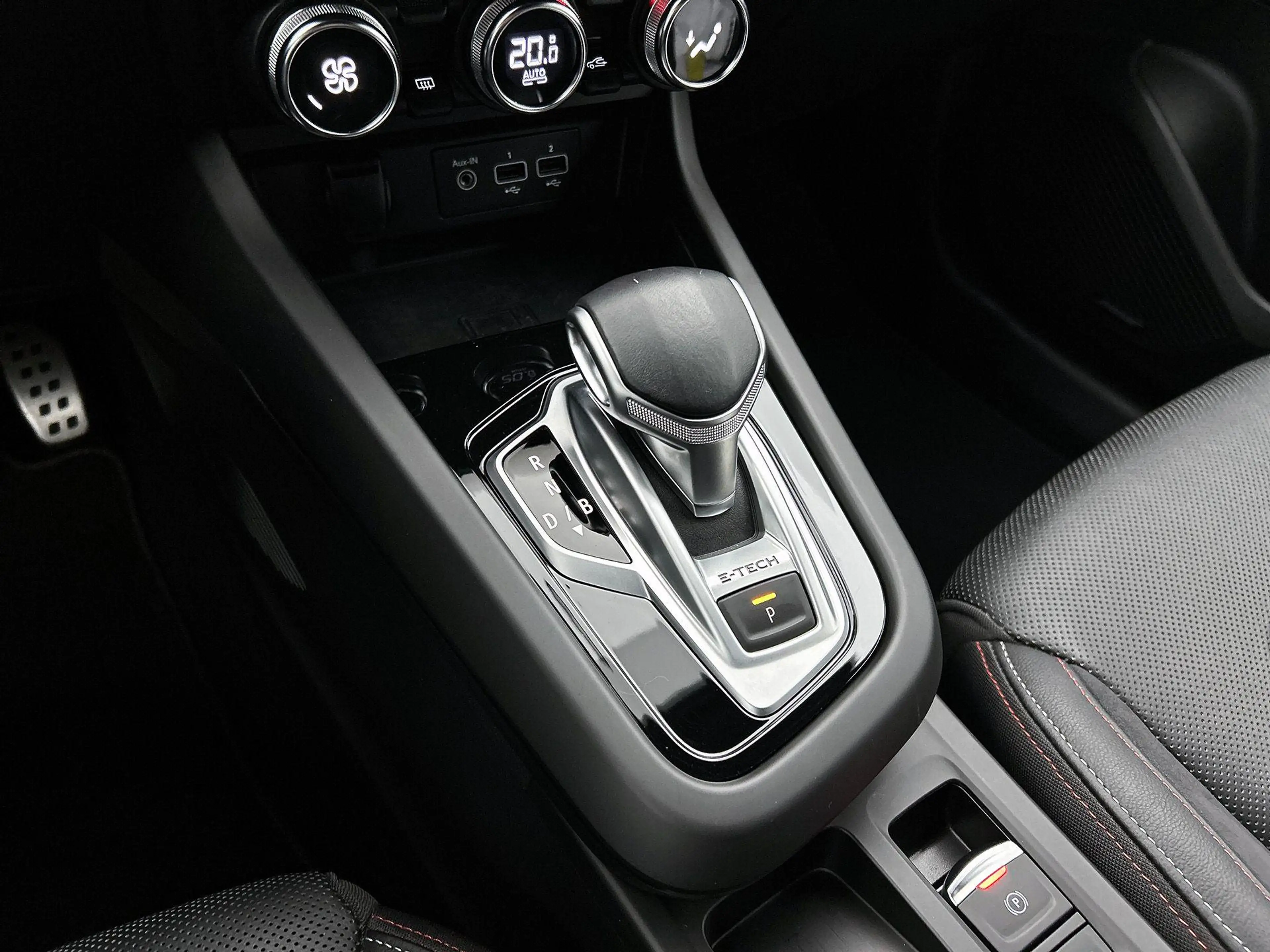 Renault Arkana 1.6 E-Tech Hybrid 145 R.S. Line — photo 10