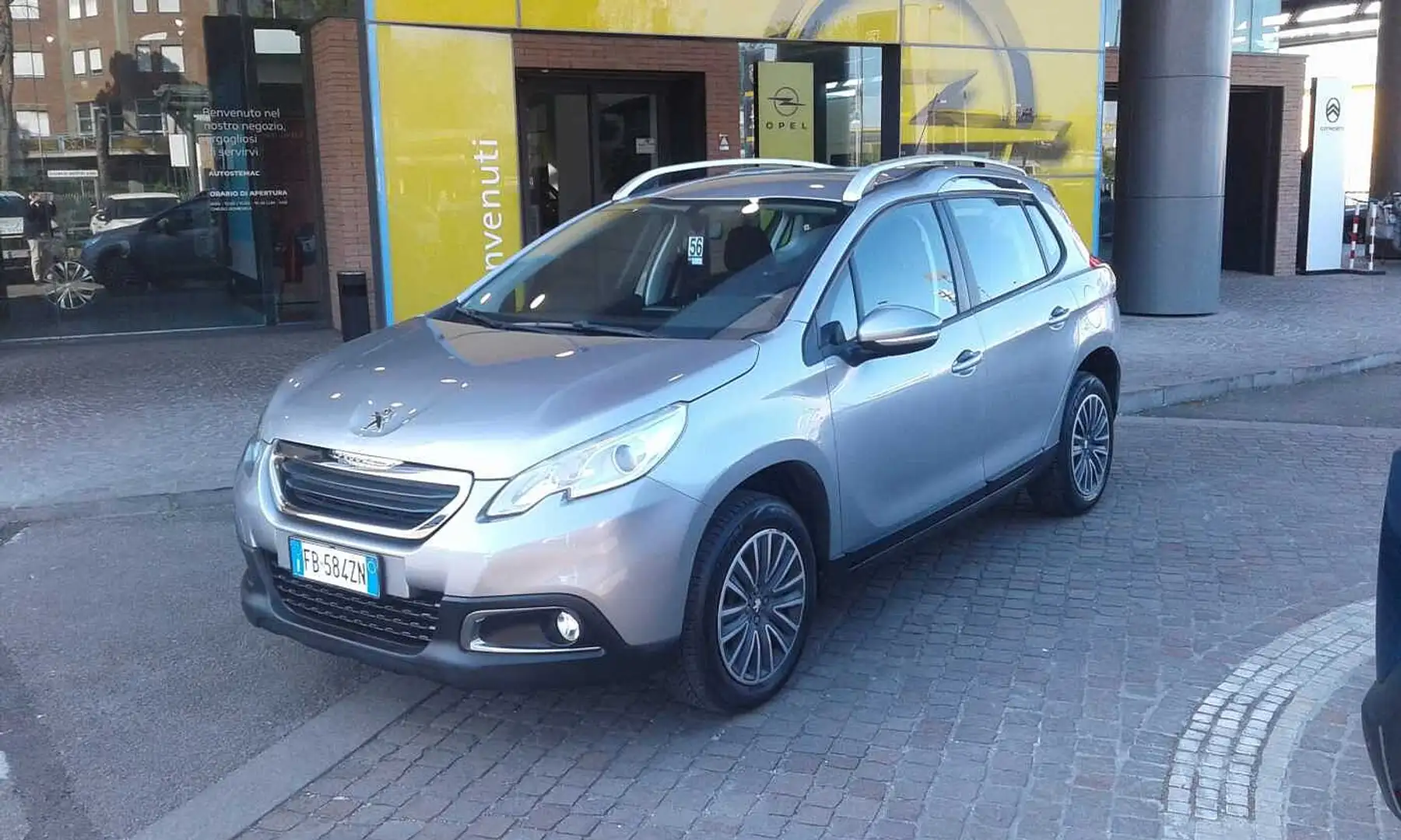 Peugeot 2008 Grigio - 2