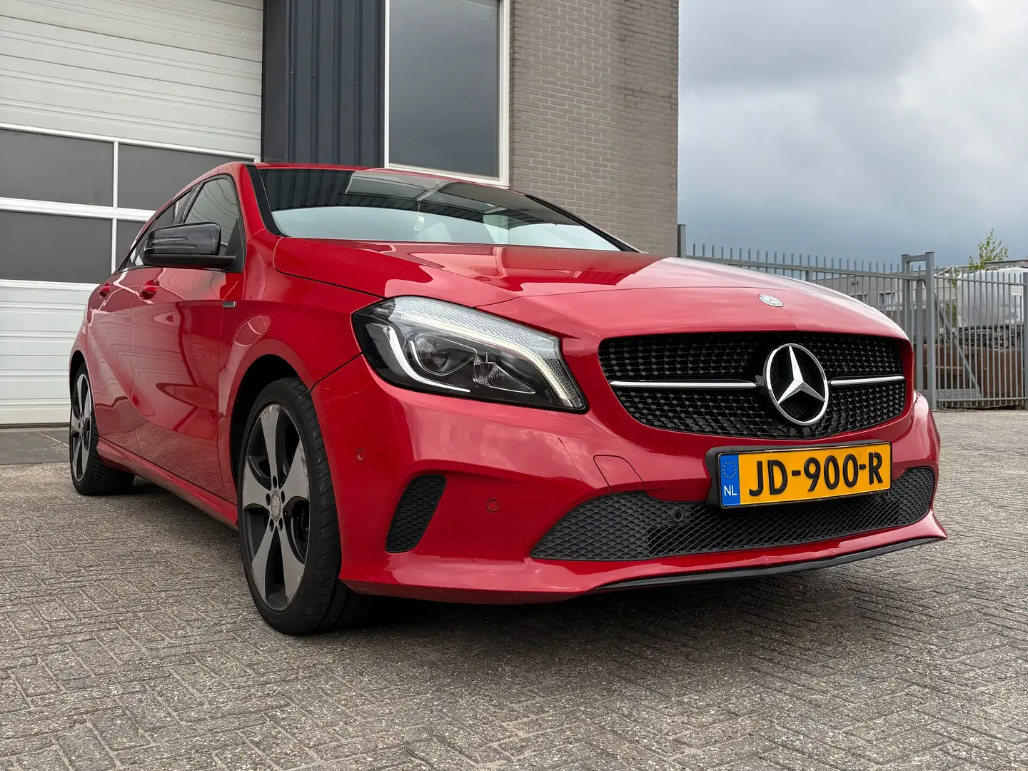 Mercedes-Benz A 160 160 Ambition Roşu - 2