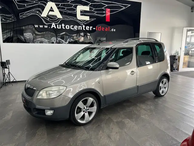 Skoda Roomster view 2