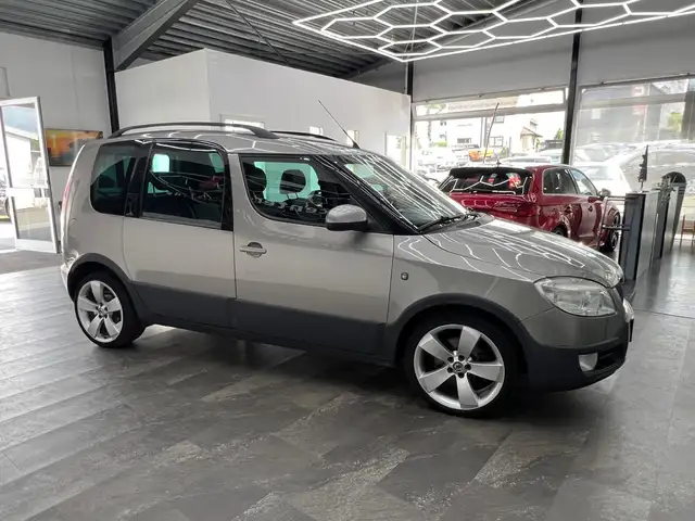 Skoda Roomster view 9