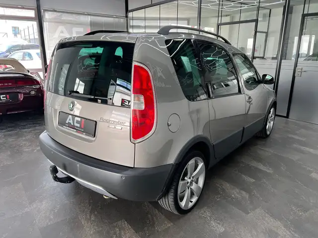 Skoda Roomster view 8