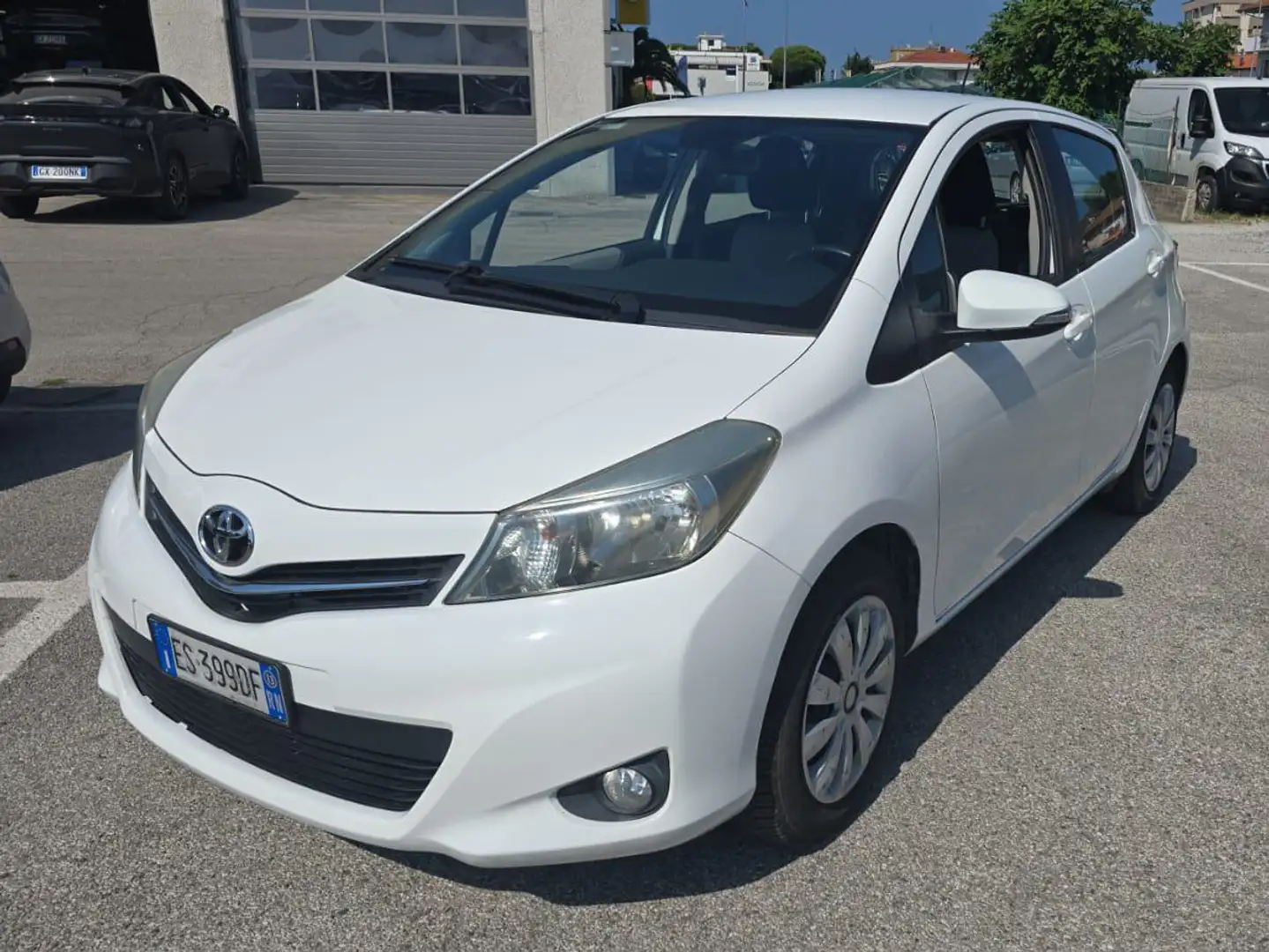 Toyota Yaris Yaris III 2011 5p 1.0 Lounge s/CL Bianco - 1