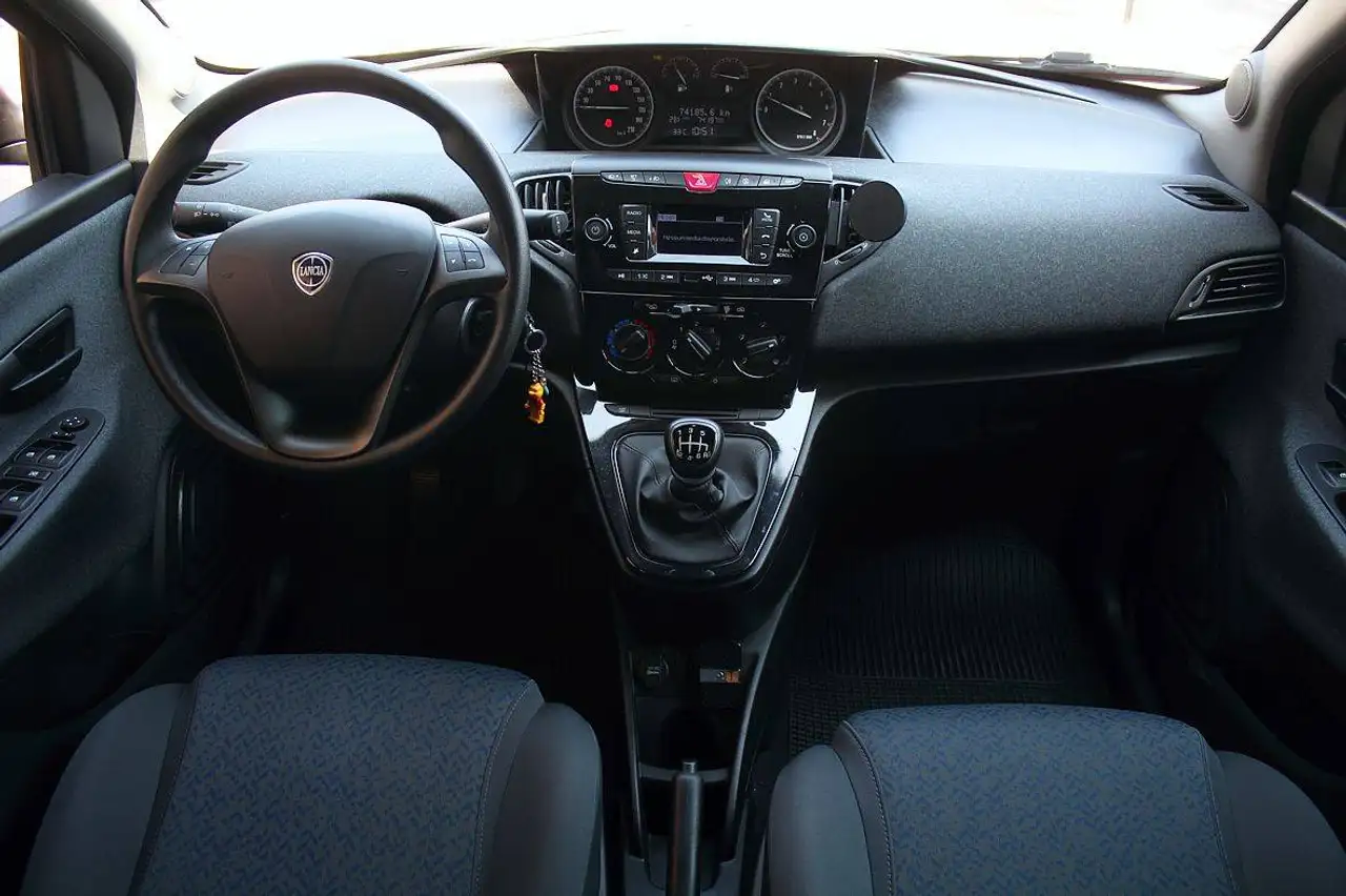 Lancia Ypsilon 2022 — фото 7