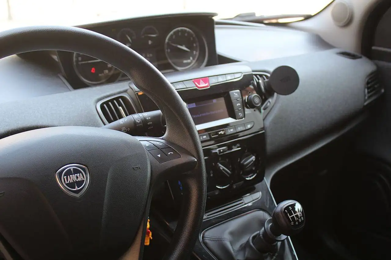 Lancia Ypsilon 2022