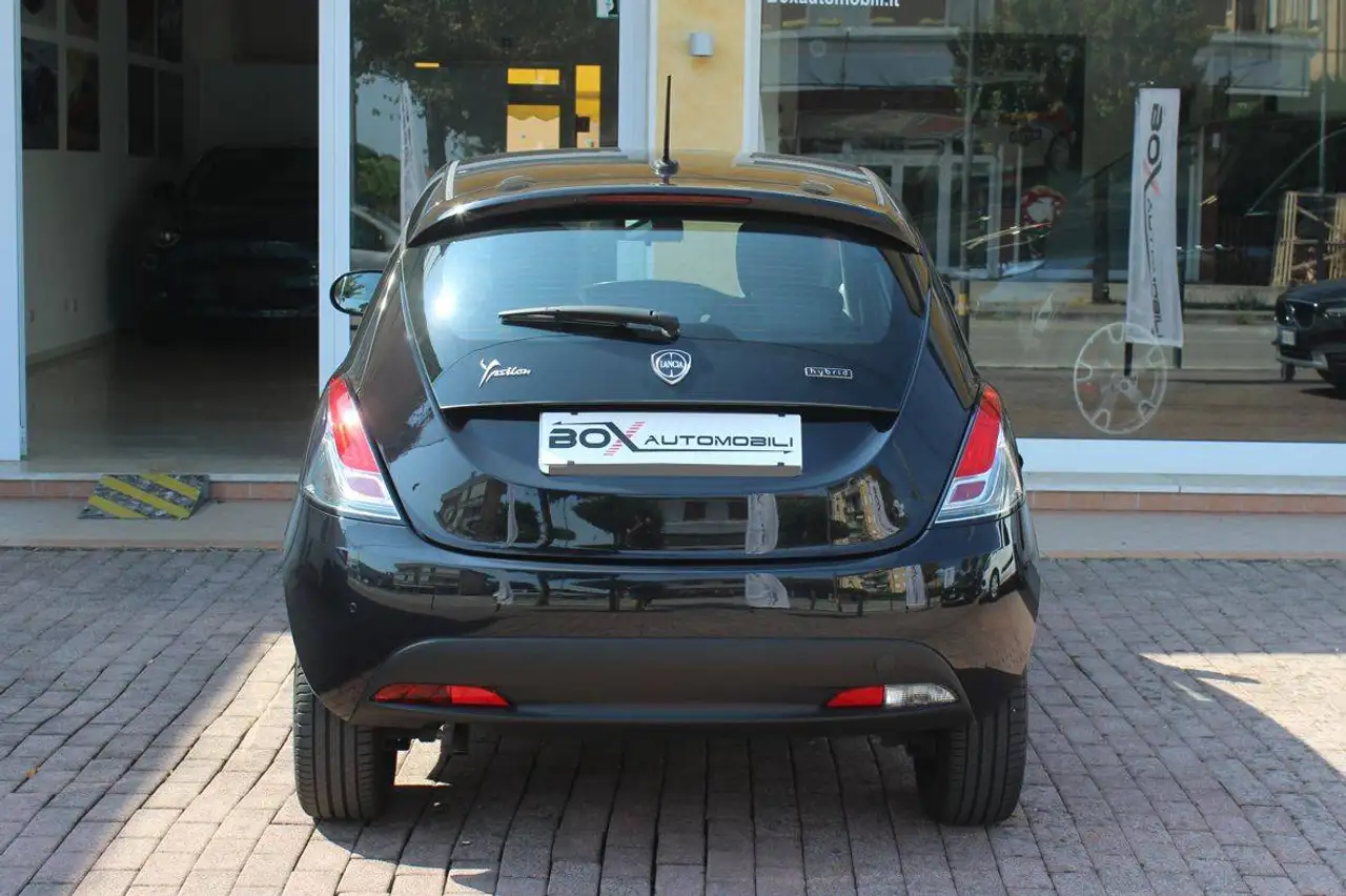 Lancia Ypsilon 2022 — фото 13