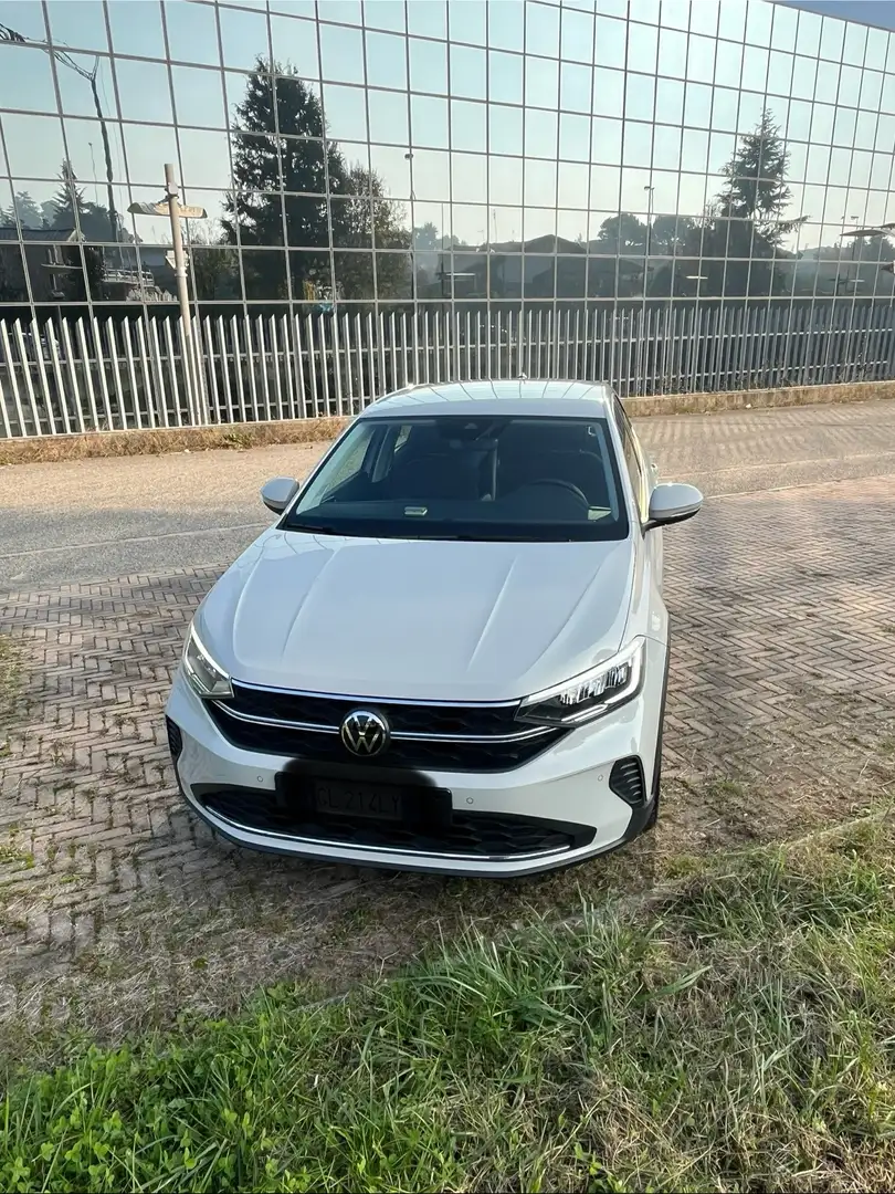 Volkswagen Taigo 1.0 tsi Life 110cv Бежевий - 2