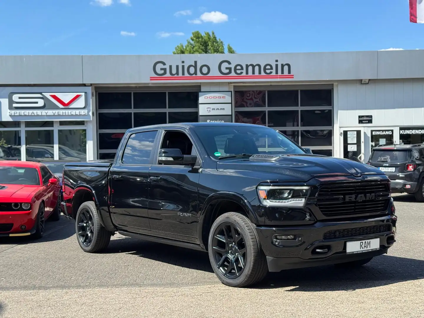 Dodge RAM 5.7 V8 Crew Cab Sport Night Edition Laderaumabdeck Noir - 1