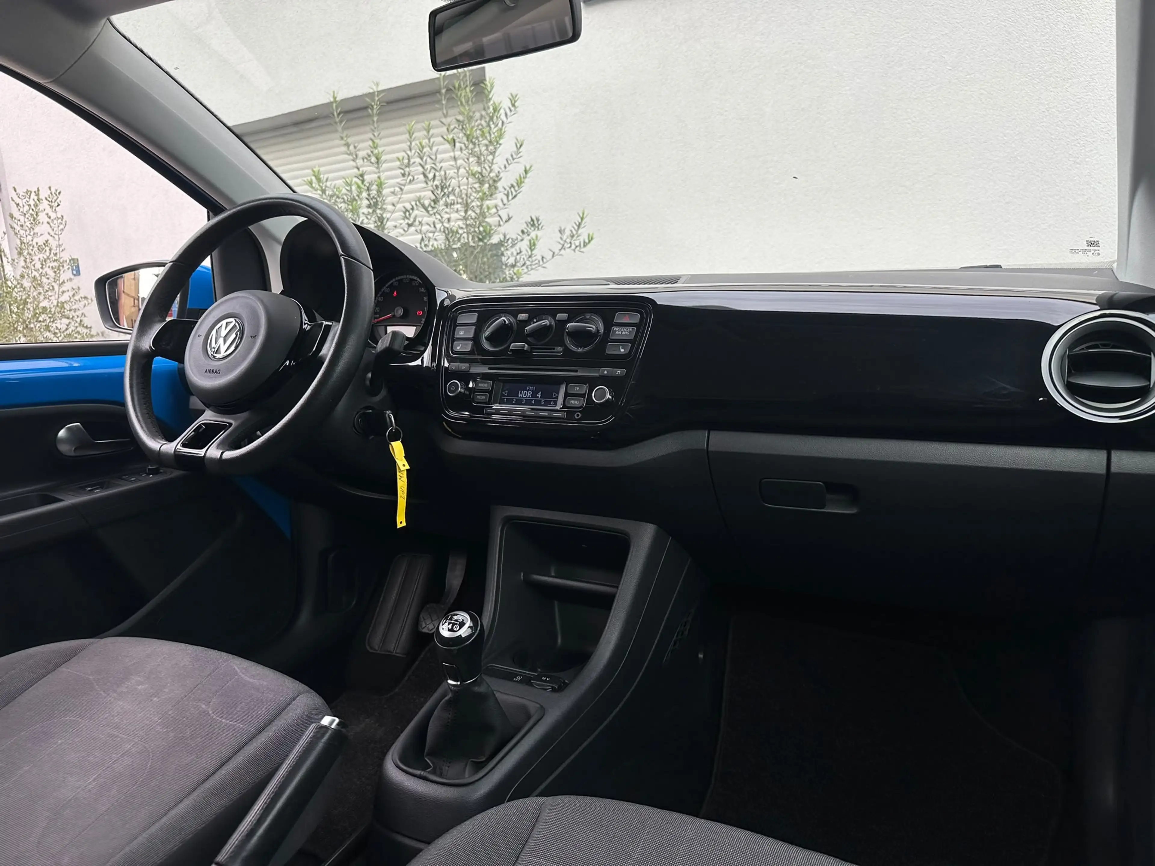 Volkswagen up! 1.0 move up!*SITZHEIZUNG*KLIMA*ZV*EL.FENSTER — photo 13