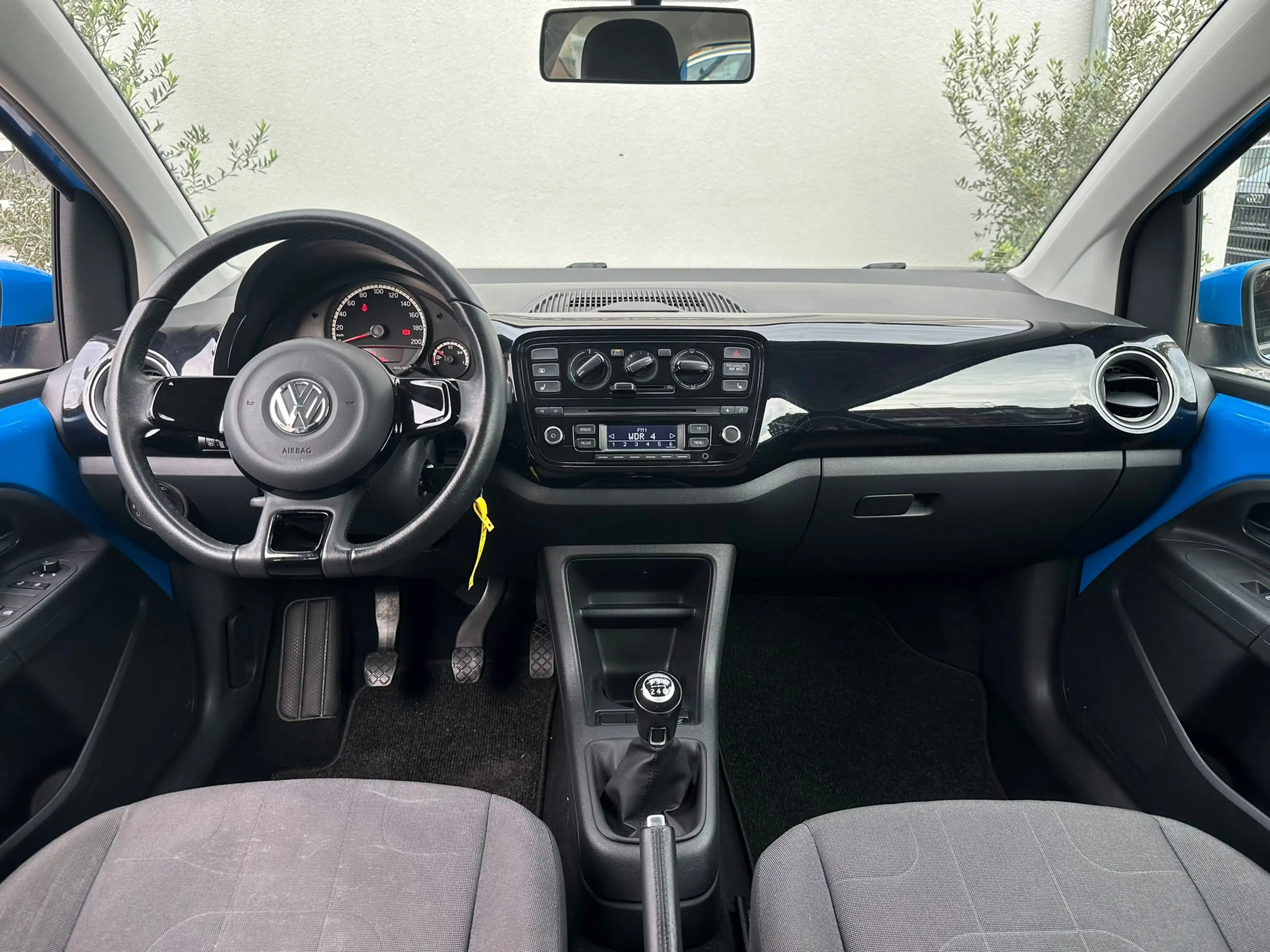 Volkswagen up! 1.0 move up!*SITZHEIZUNG*KLIMA*ZV*EL.FENSTER — photo 14