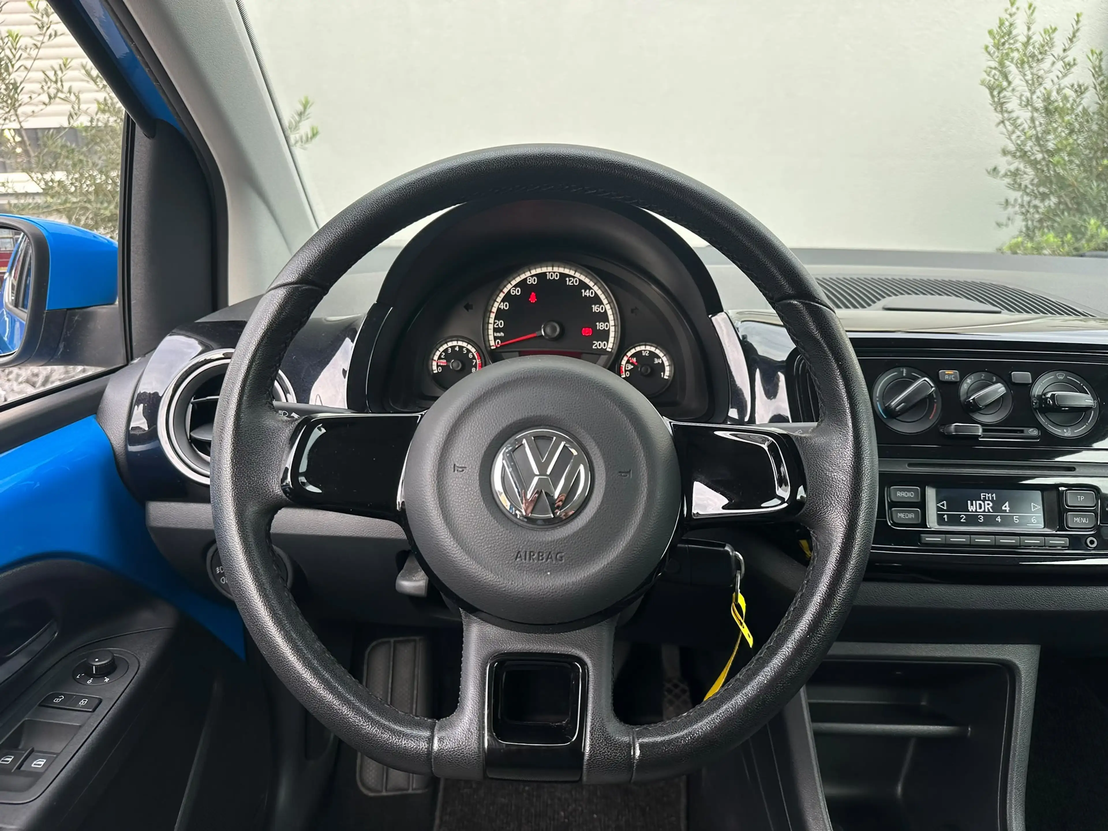 Volkswagen up! 1.0 move up!*SITZHEIZUNG*KLIMA*ZV*EL.FENSTER — photo 17