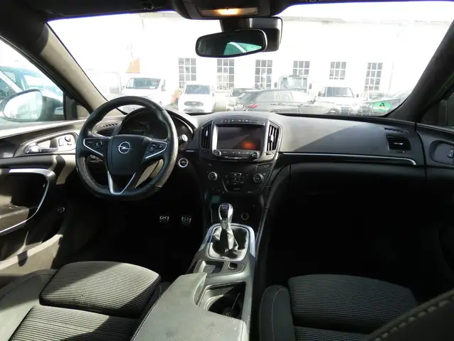 Opel Insignia view 10