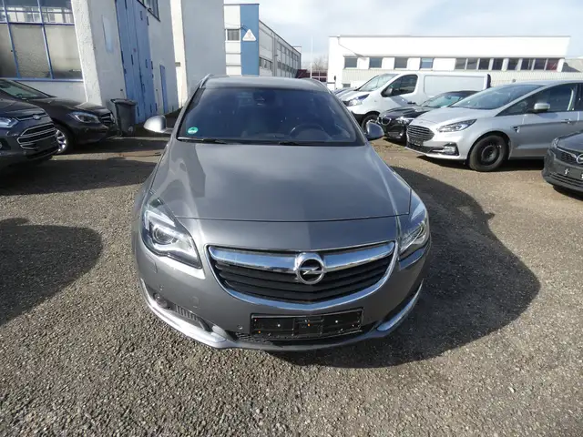 Opel Insignia view 2