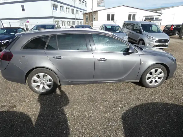 Opel Insignia view 8