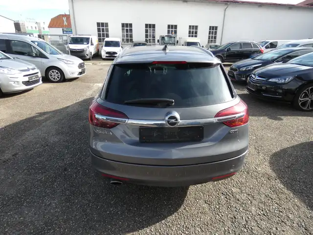 Opel Insignia view 5