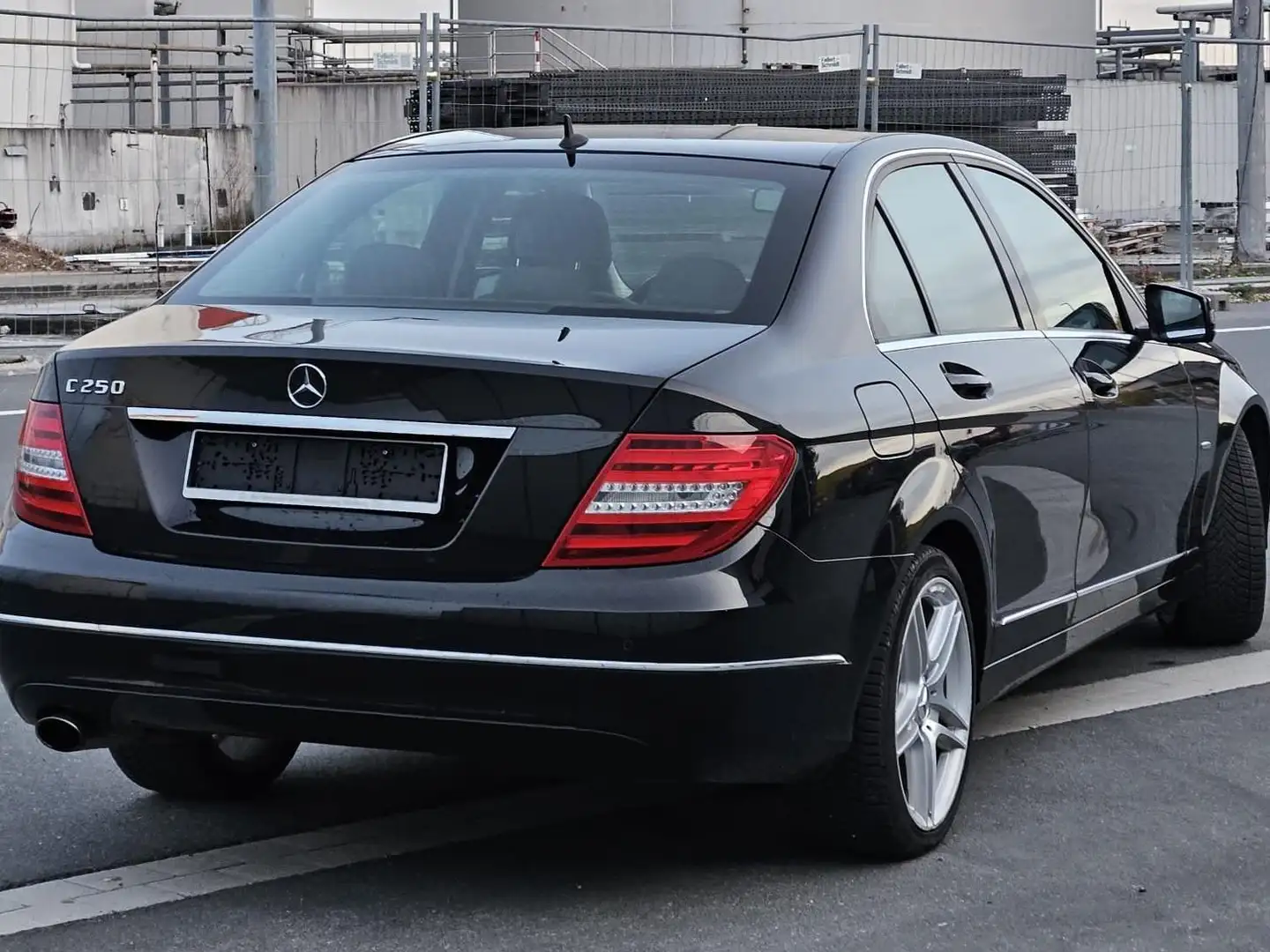 Mercedes-Benz C 250 C 250 CGI Avantgarde BlueEfficiency Automatik Schwarz - 2