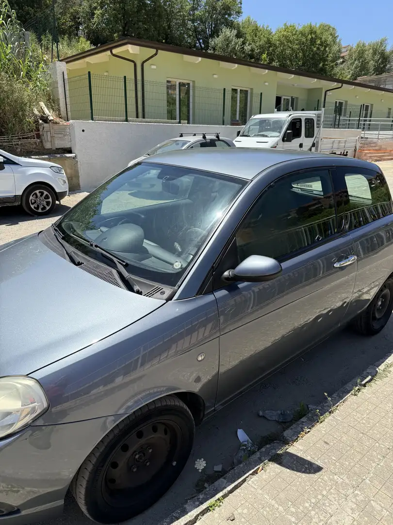 Lancia Ypsilon 1.2 8v Argento - 2