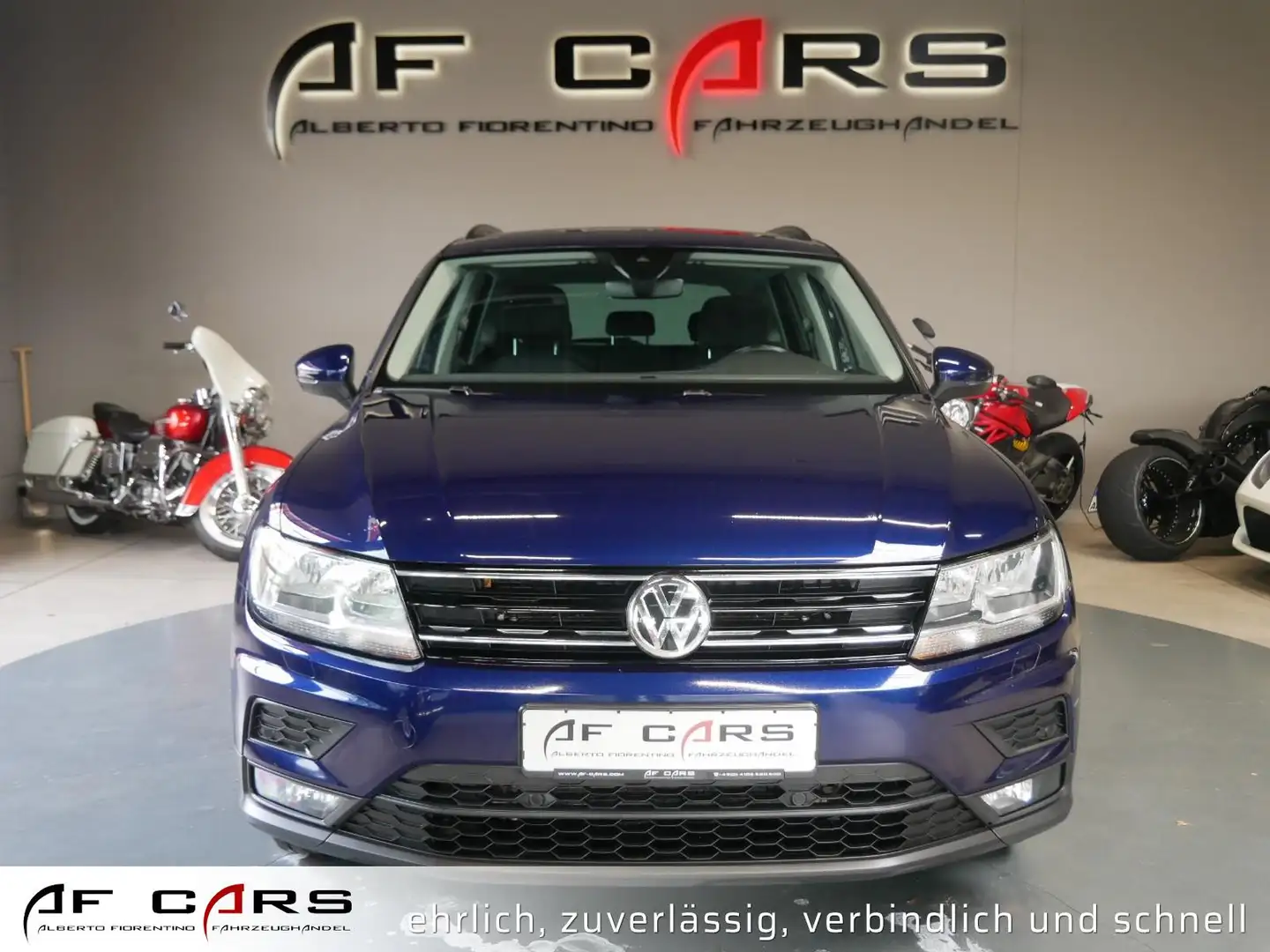 Volkswagen Tiguan Comfortline Business Paket Navi AHK Blau - 2