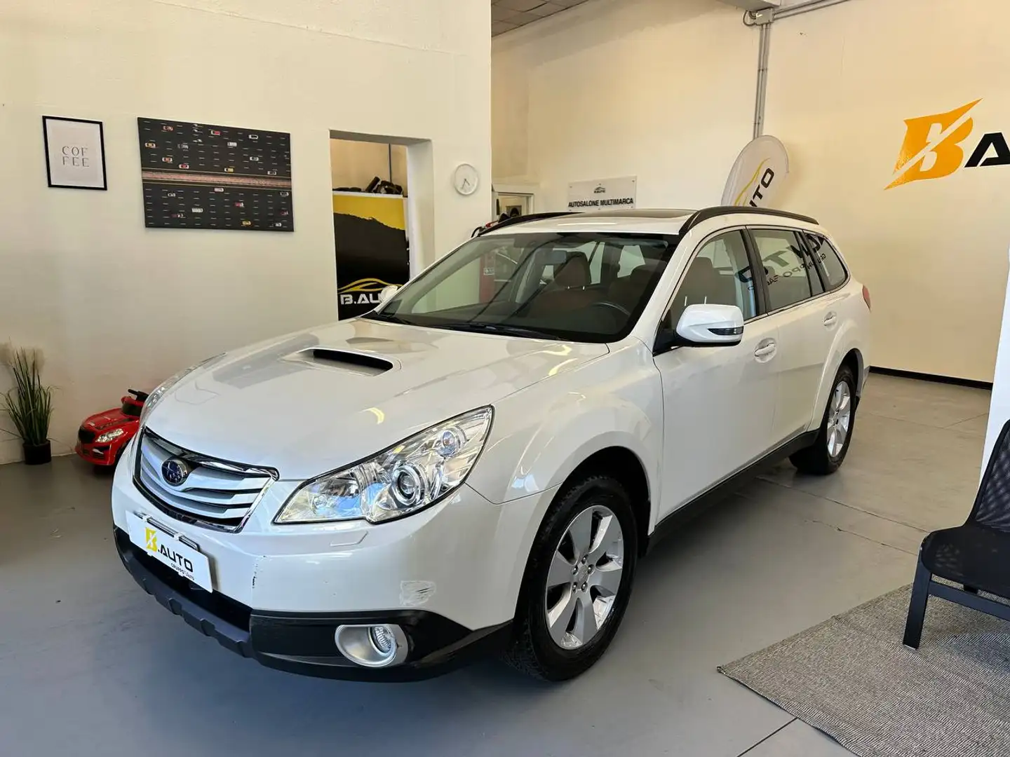 Subaru OUTBACK Outback IV  2.0d Trend Limited Weiß - 1