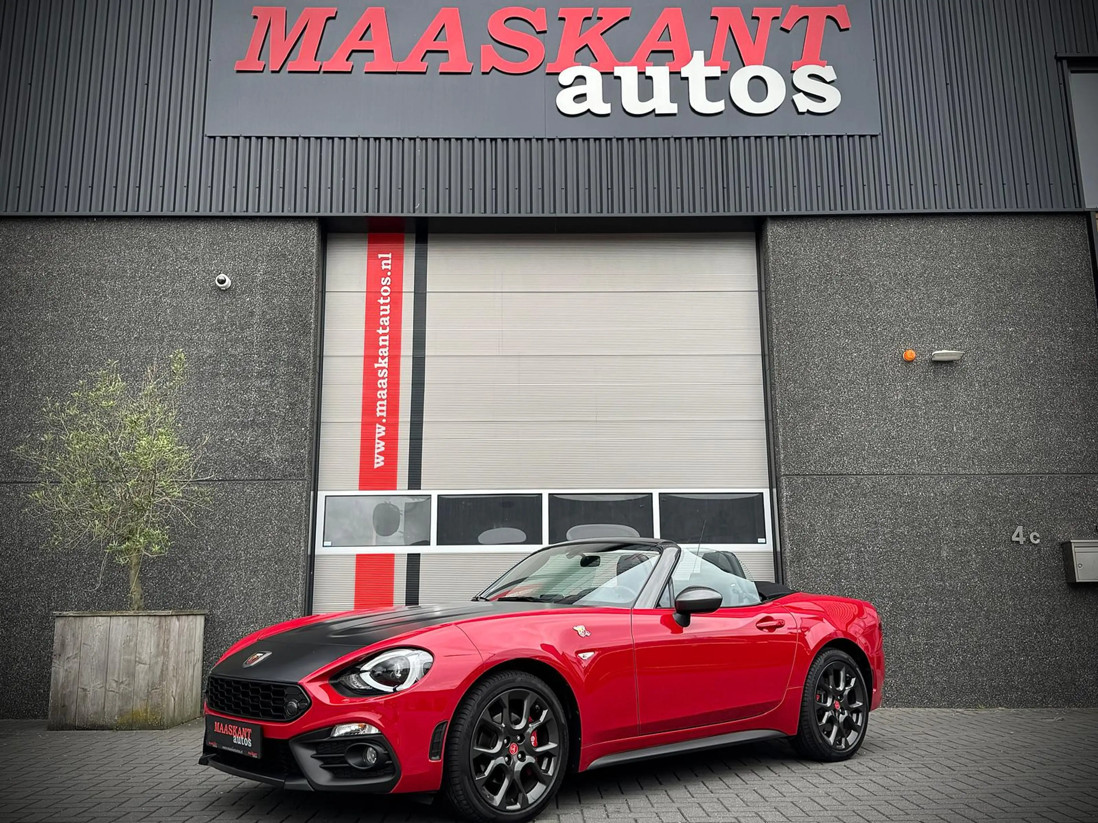 Abarth 124 Spider 1.4 MultiAir Turbo / Aut / 170pk / Record Monza ex — photo 2