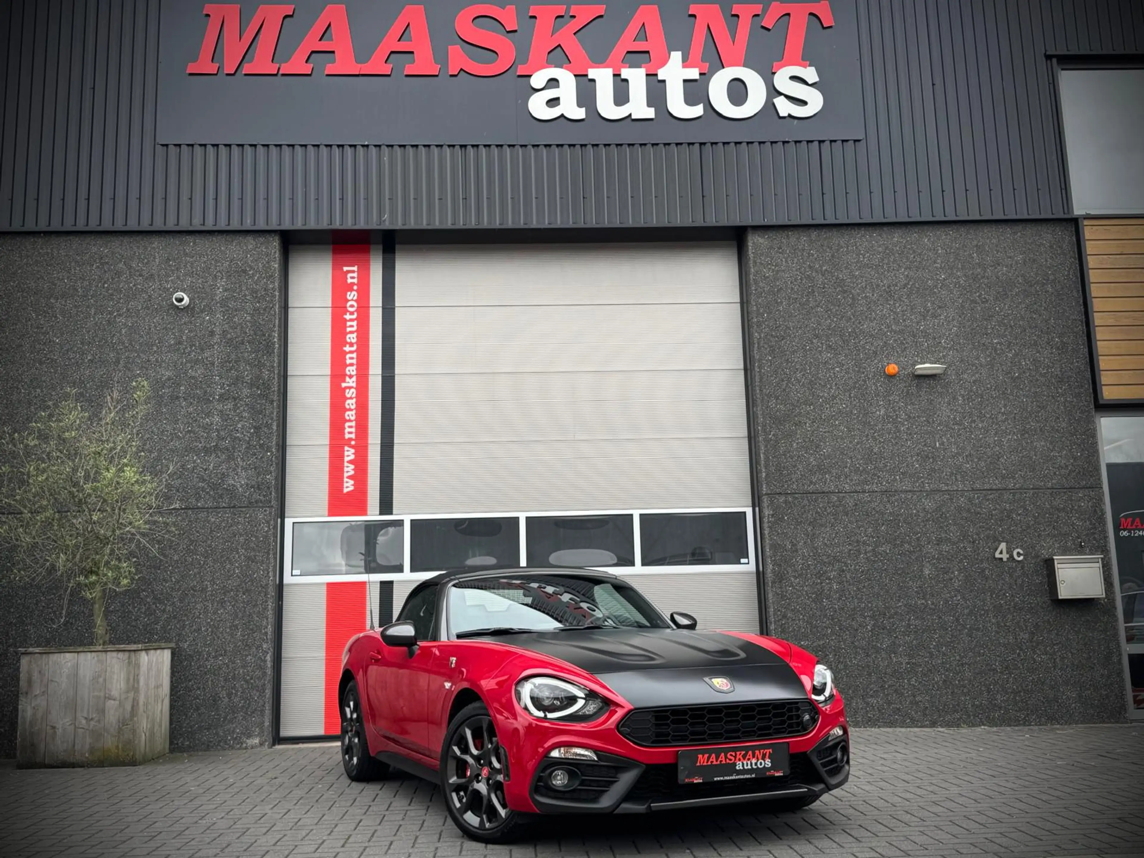 Abarth 124 Spider 1.4 MultiAir Turbo / Aut / 170pk / Record Monza ex — photo 3
