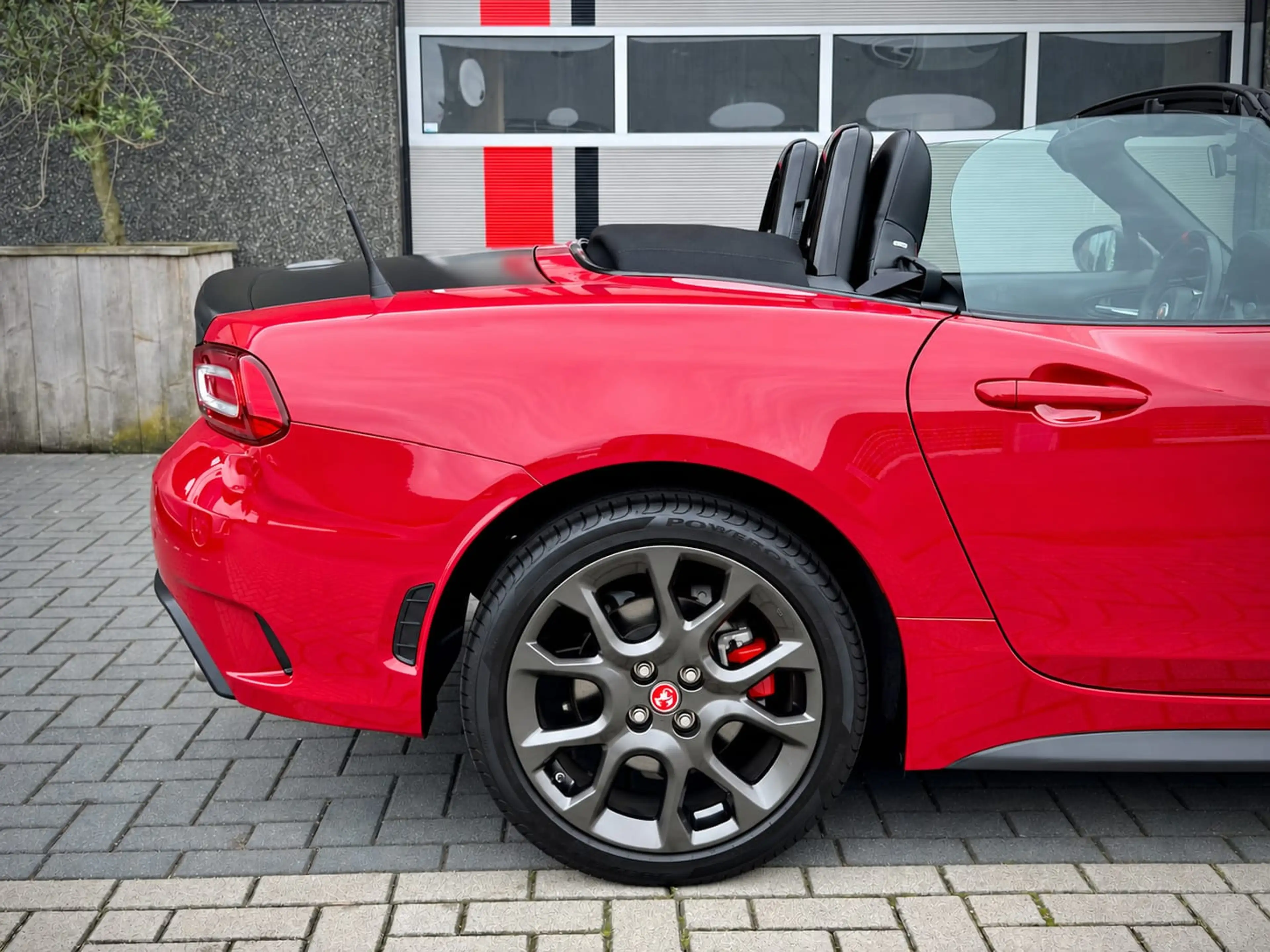 Abarth 124 Spider 1.4 MultiAir Turbo / Aut / 170pk / Record Monza ex — photo 10