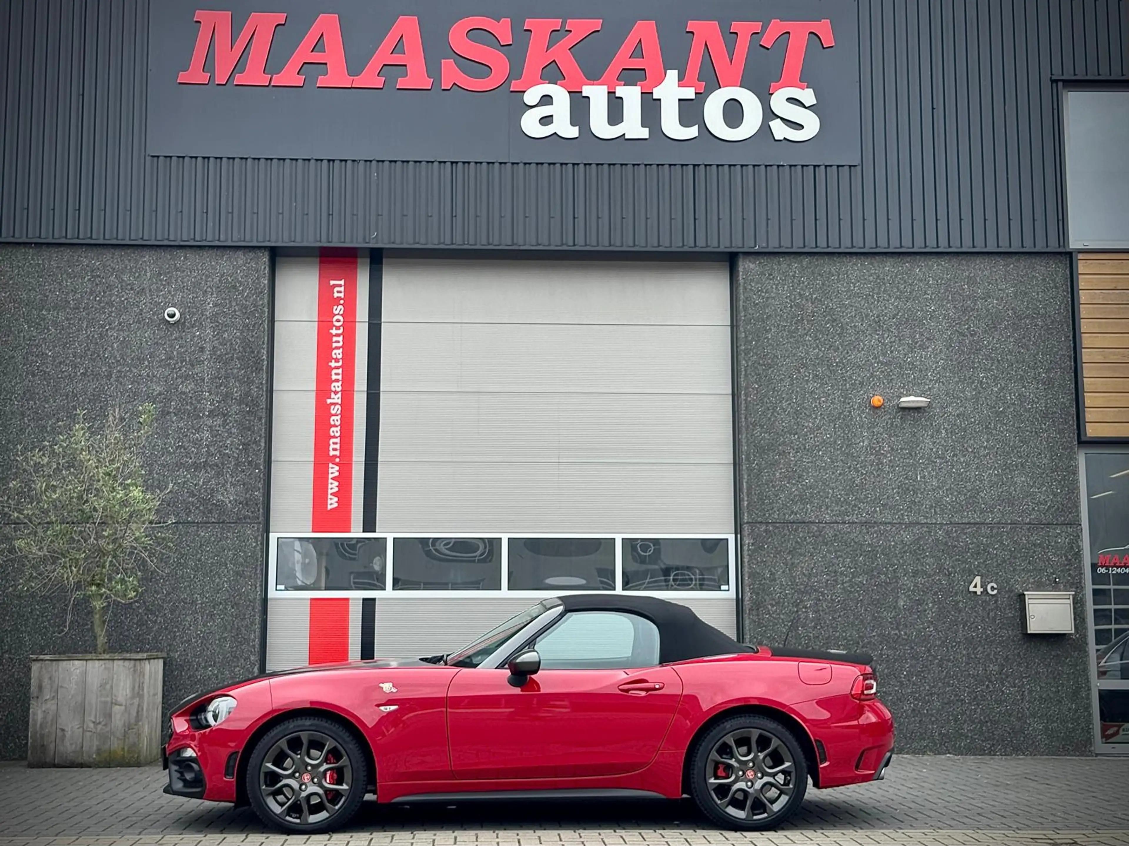 Abarth 124 Spider 1.4 MultiAir Turbo / Aut / 170pk / Record Monza ex — photo 7