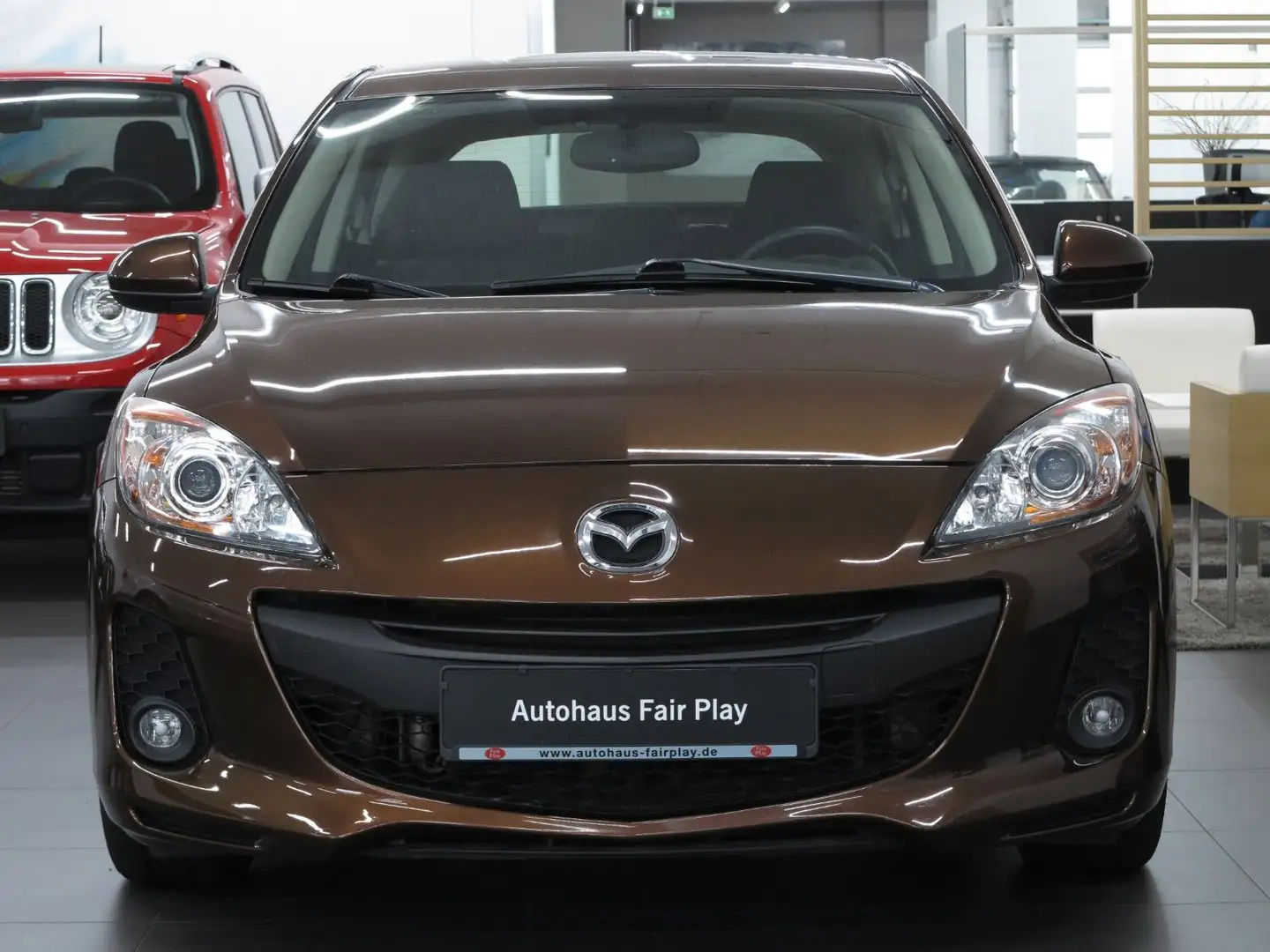 Mazda 3 2.0 AUT. Edition AHK/SHZ/PDC/UNFALLFREI ! Brown - 2