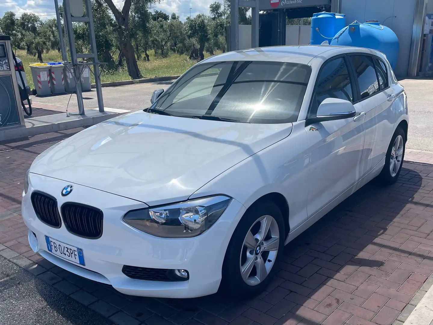 BMW 118 Serie 1 F/20-21 118d 5p Unique Bianco - 1