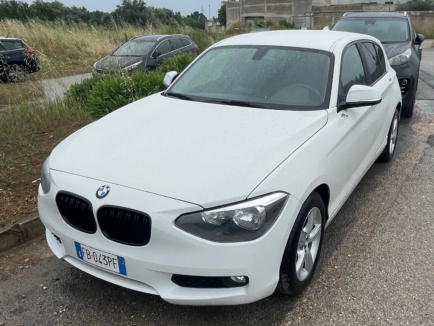 BMW 118 Serie 1 F/20-21 118d 5p Unique Bianco - 2