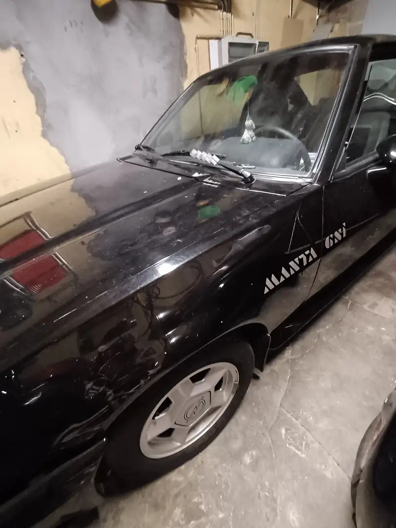 Opel Manta GSI 2.0 Negro - 1