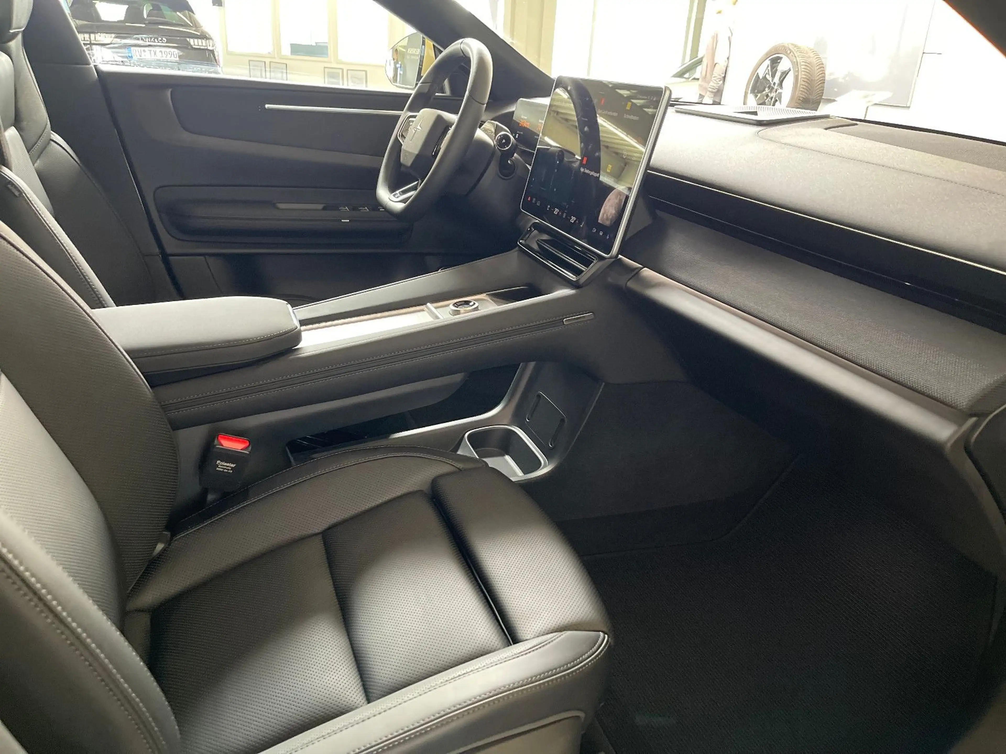 Polestar 4 Long Range Dual Performance Nappa, E-ChromDach — photo 12