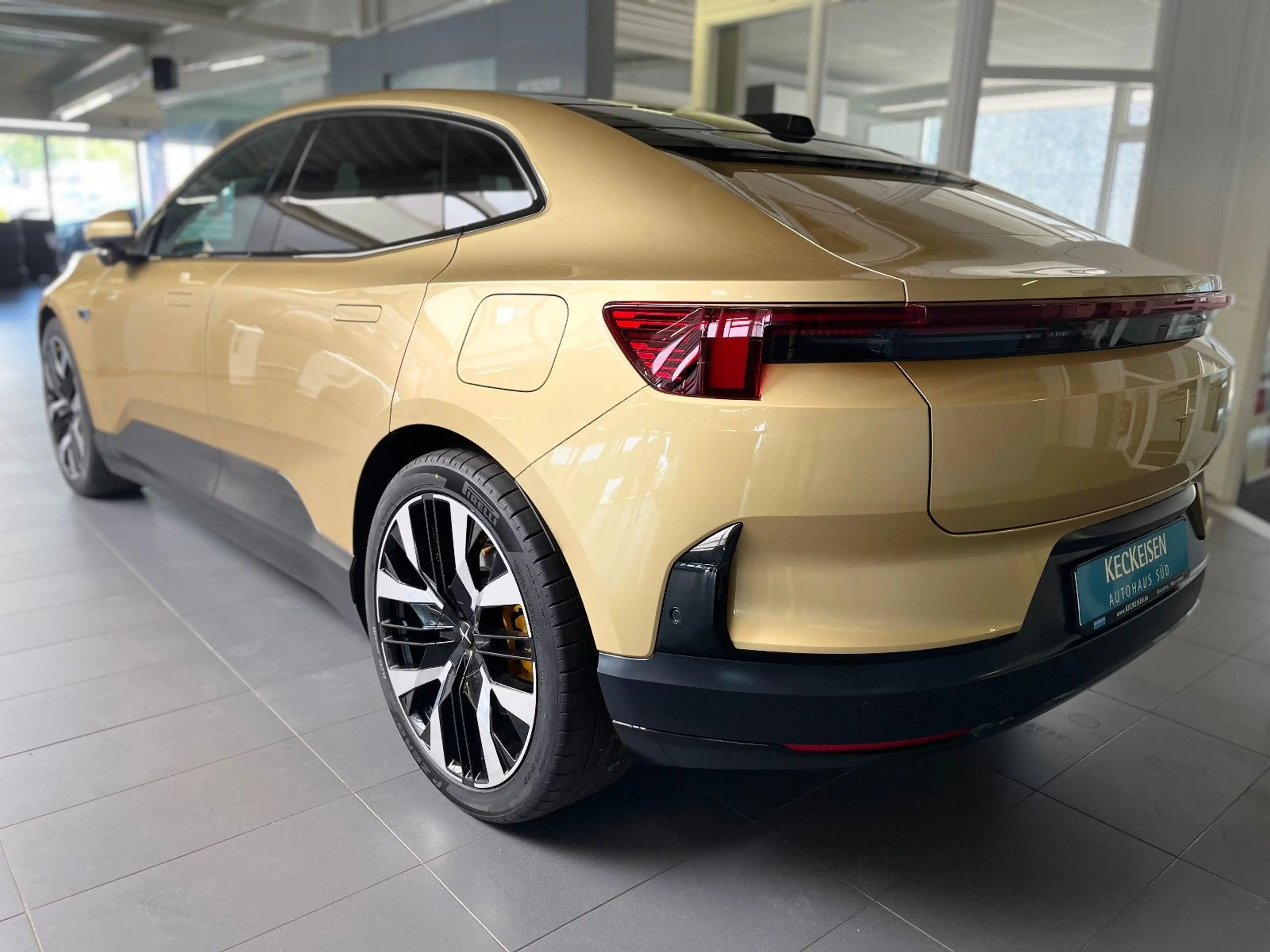 Polestar 4 Long Range Dual Performance Nappa, E-ChromDach — photo 6