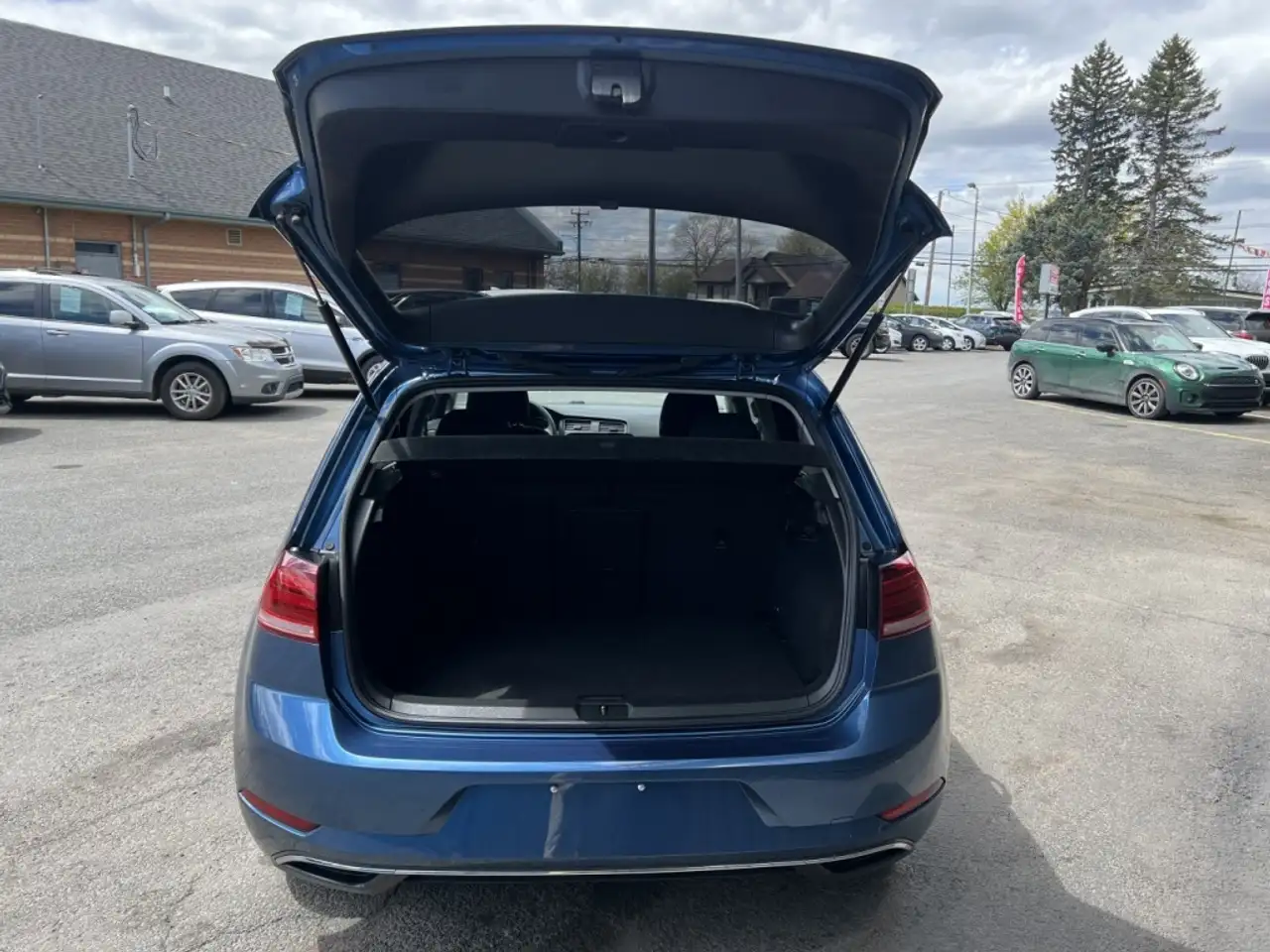 Volkswagen Golf снимка Volkswagen Golf