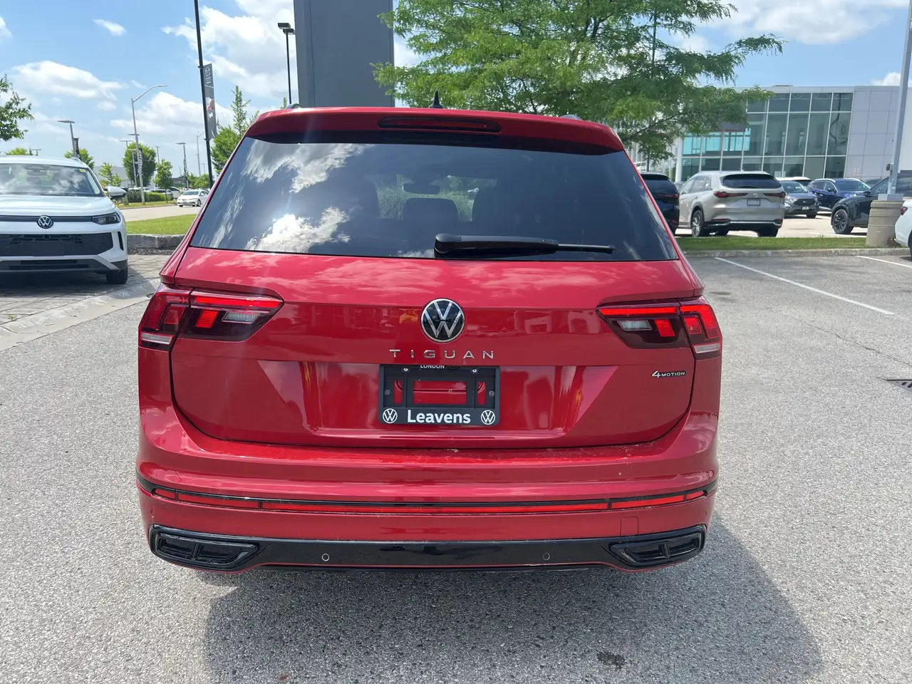 Volkswagen Tiguan photo Volkswagen Tiguan