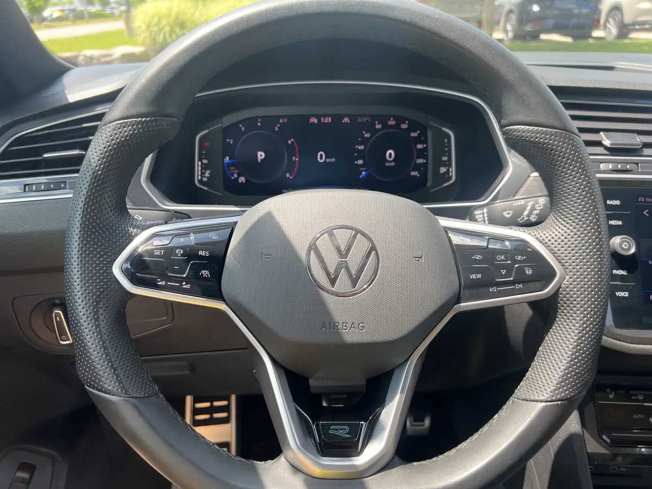 Volkswagen Tiguan photo Volkswagen Tiguan