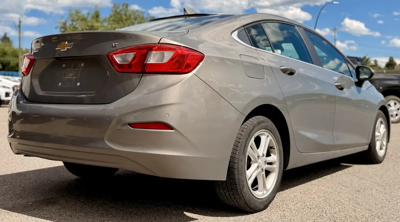 Chevrolet Cruze снимка Chevrolet Cruze