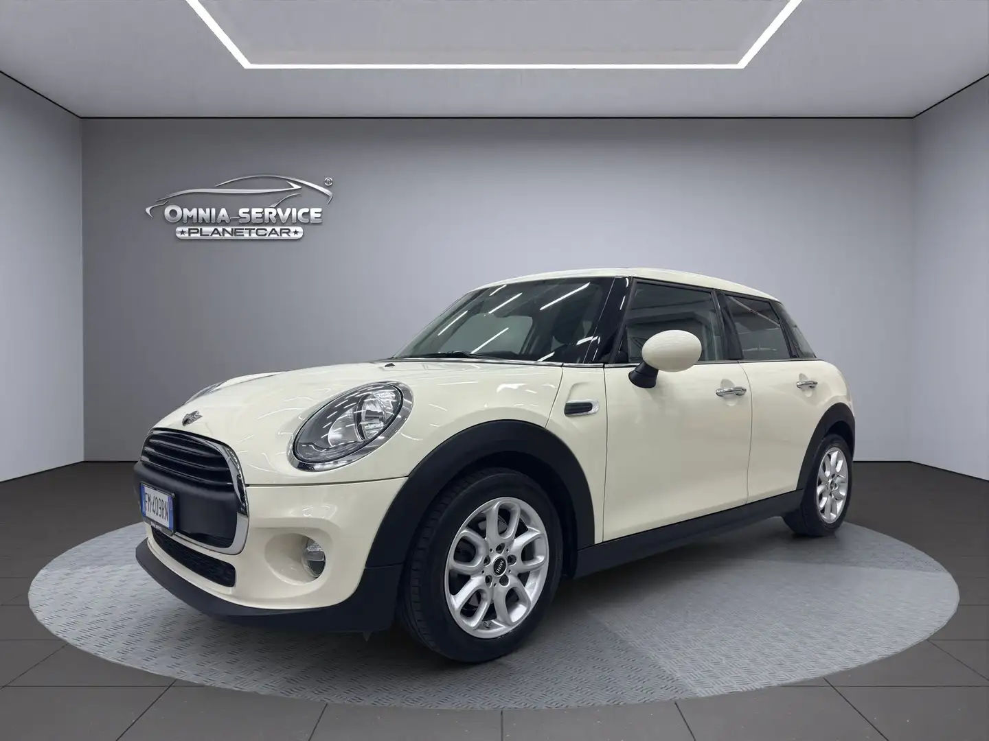MINI One D Mini IV F55-F56 2014 1.5 Business 5p Beige - 1
