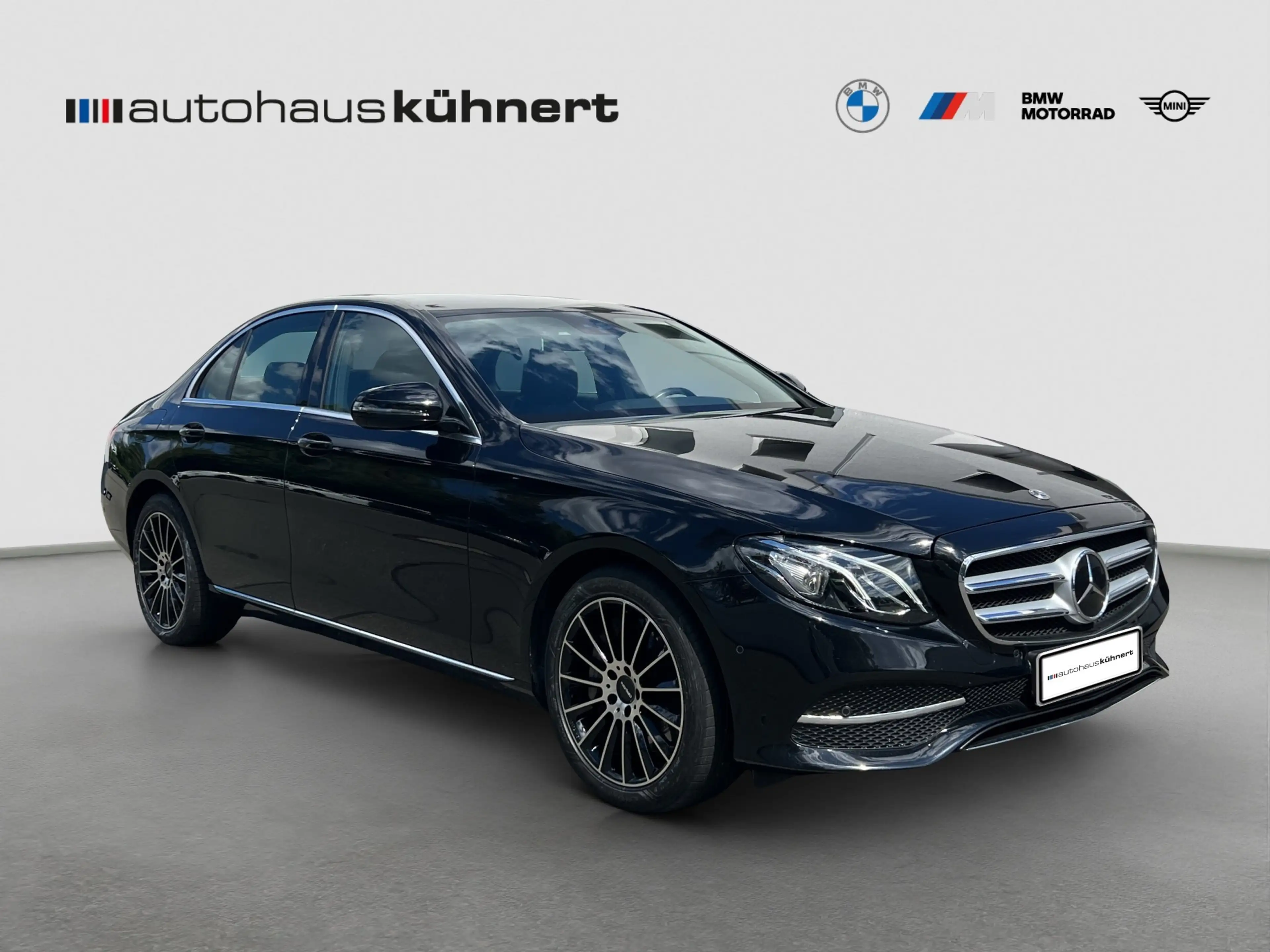 Mercedes-Benz E 400 4M Avantgarde LED Distro Luft Lane Navi RFK — photo 8