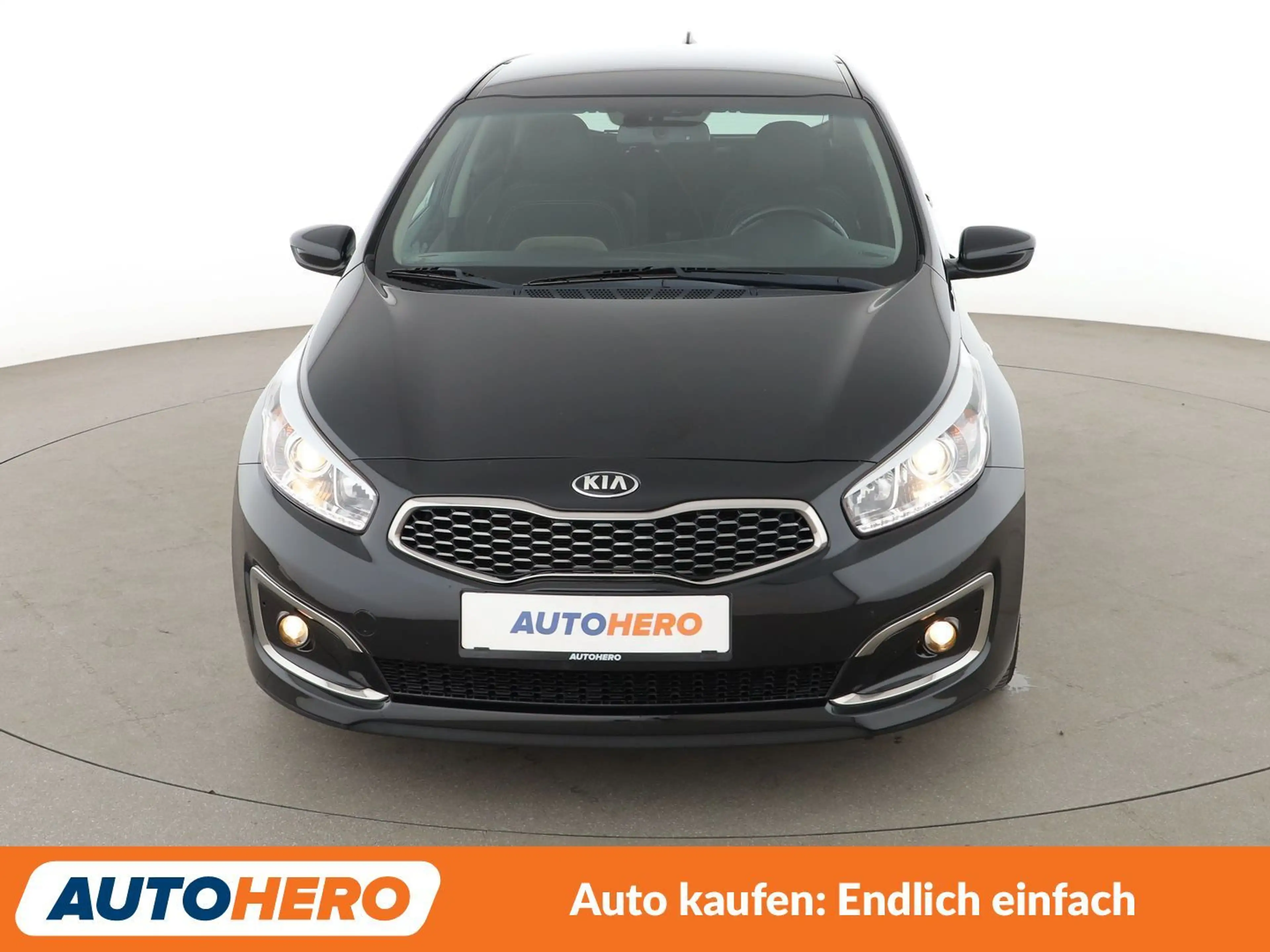 Kia Ceed / cee'd 1.6 GDI Dream-Team*NAVI*TEMPO*CAM*PDC*SHZ* — photo 9