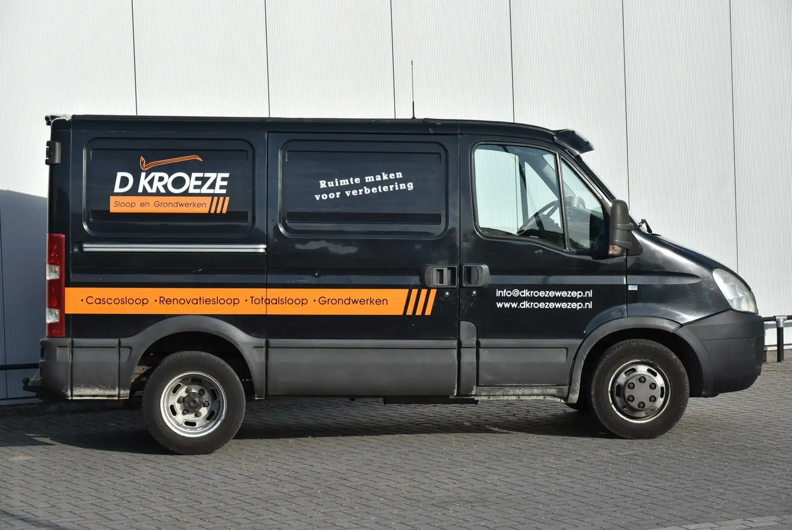 Iveco Daily 35C18V L1H1 3.0 177 Pk Airco Dubbel lucht Cruise Negro - 2