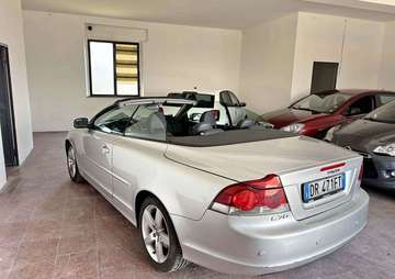 C70 II 2005 2.0d Momentum 6m
